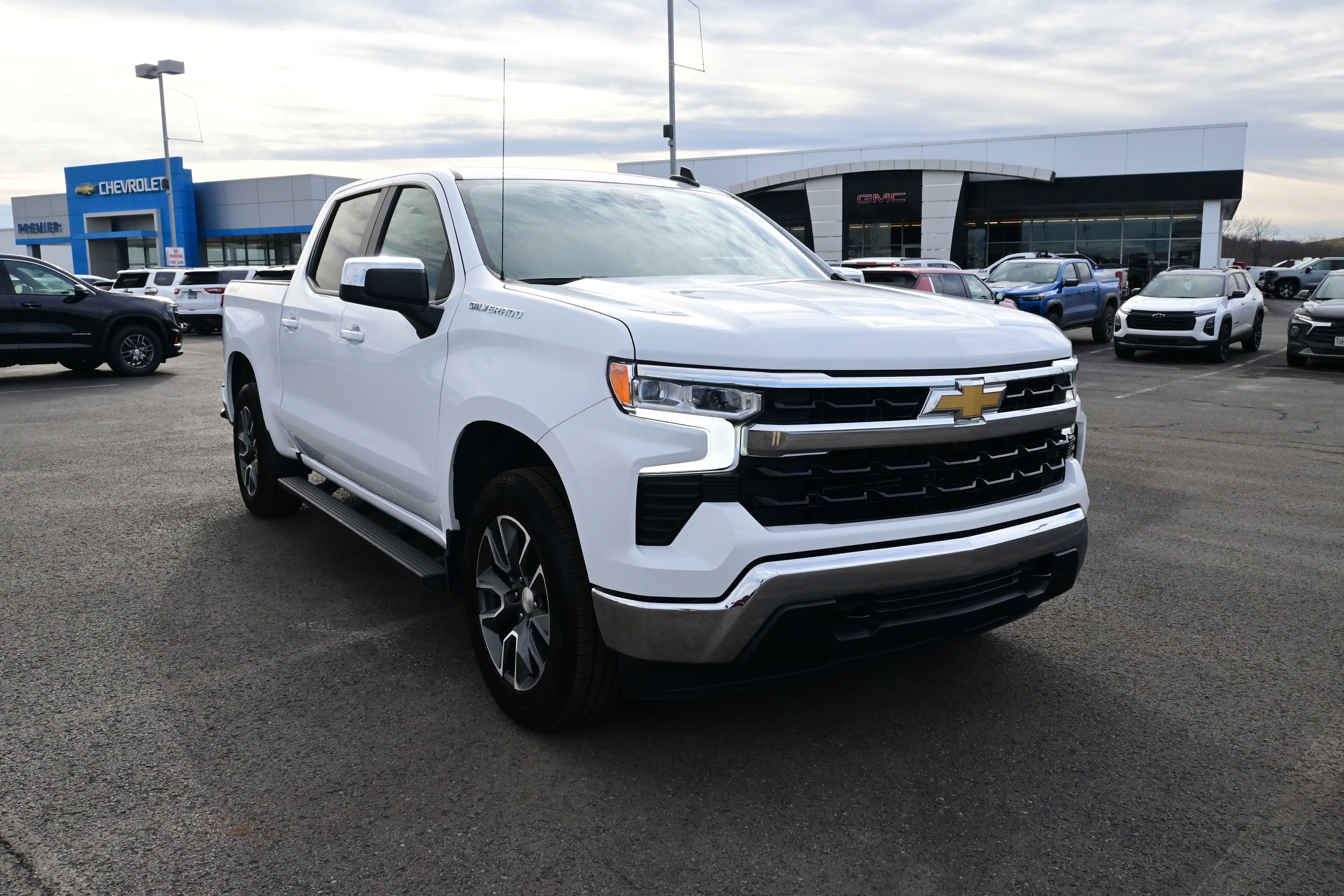 2023 Chevrolet Silverado 1500 LT (2FL)