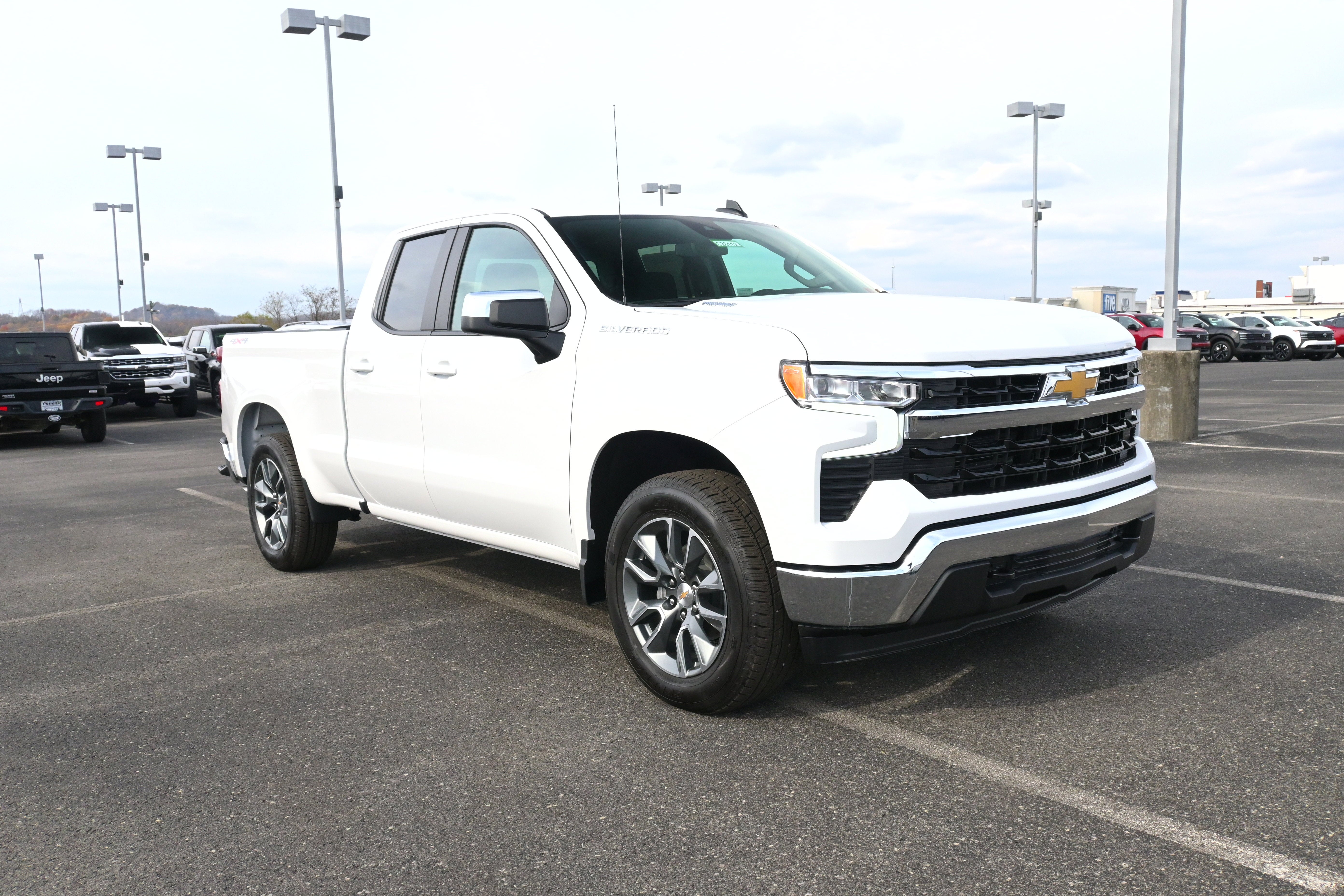 2026 Chevrolet Silverado 1500 LT (2FL)