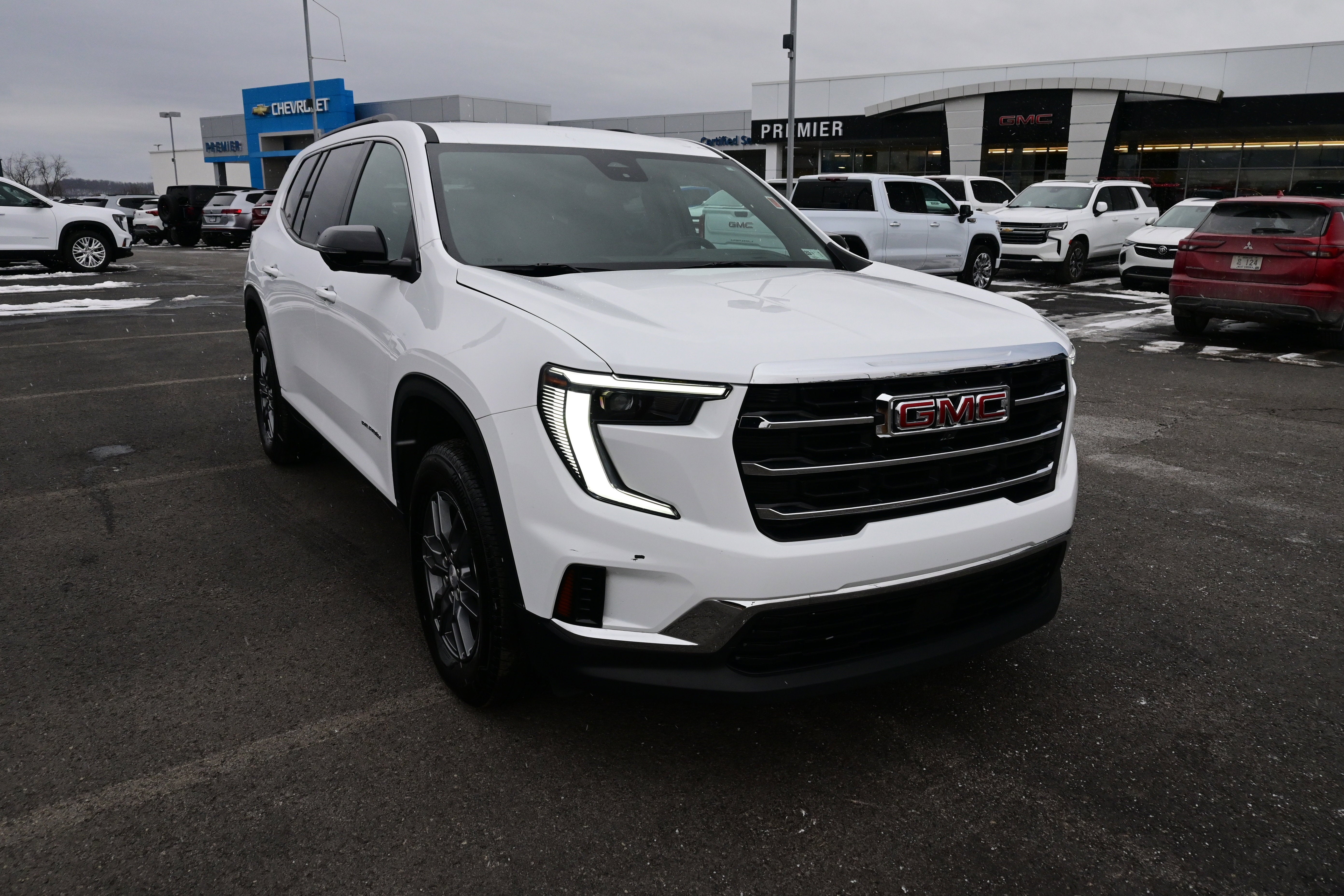 2025 GMC Acadia Elevation