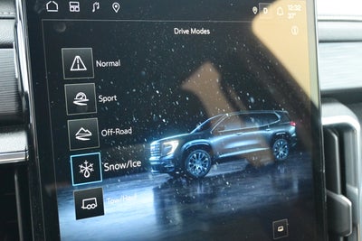 2025 GMC Acadia Elevation