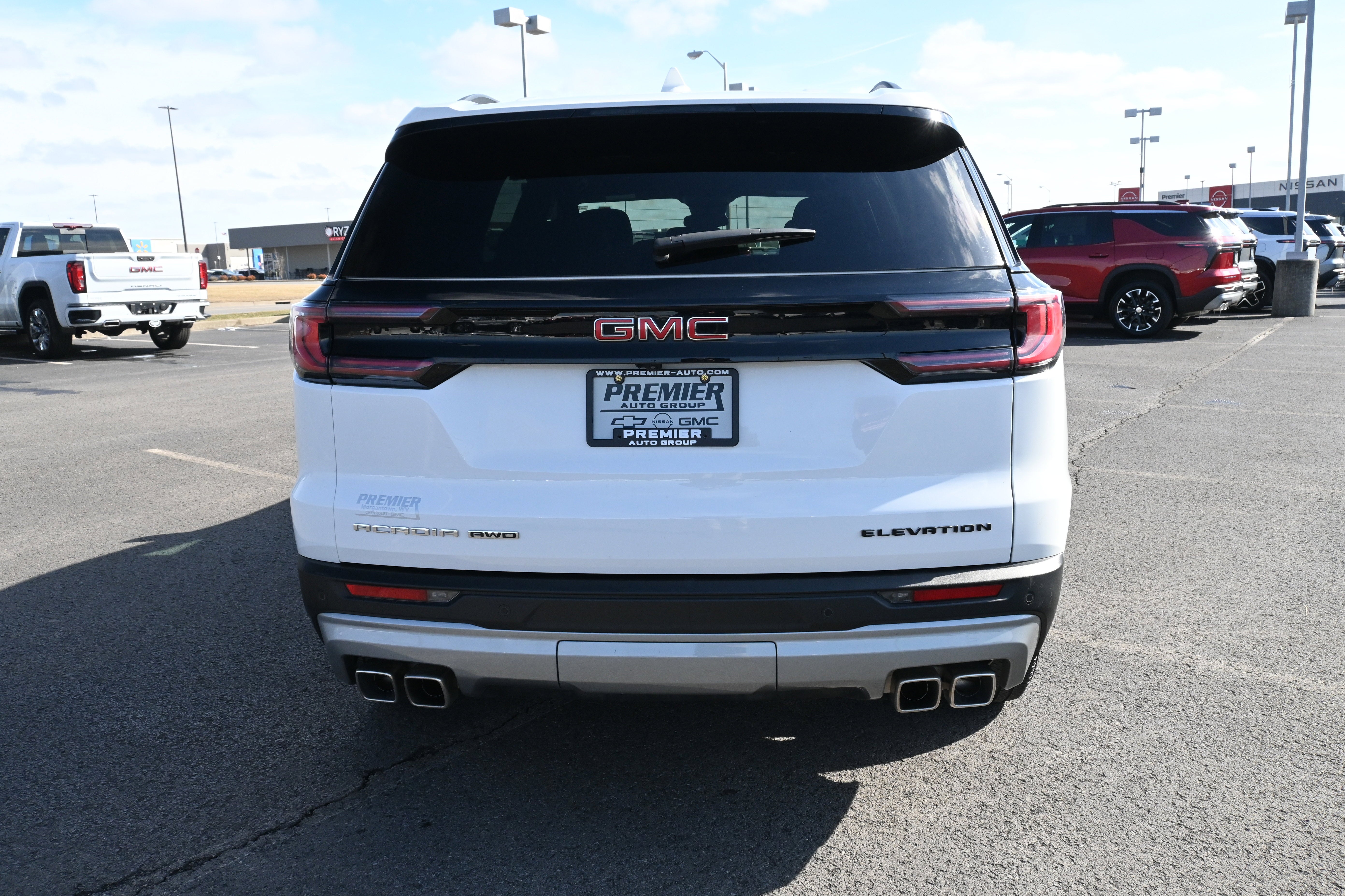 2025 GMC Acadia Elevation