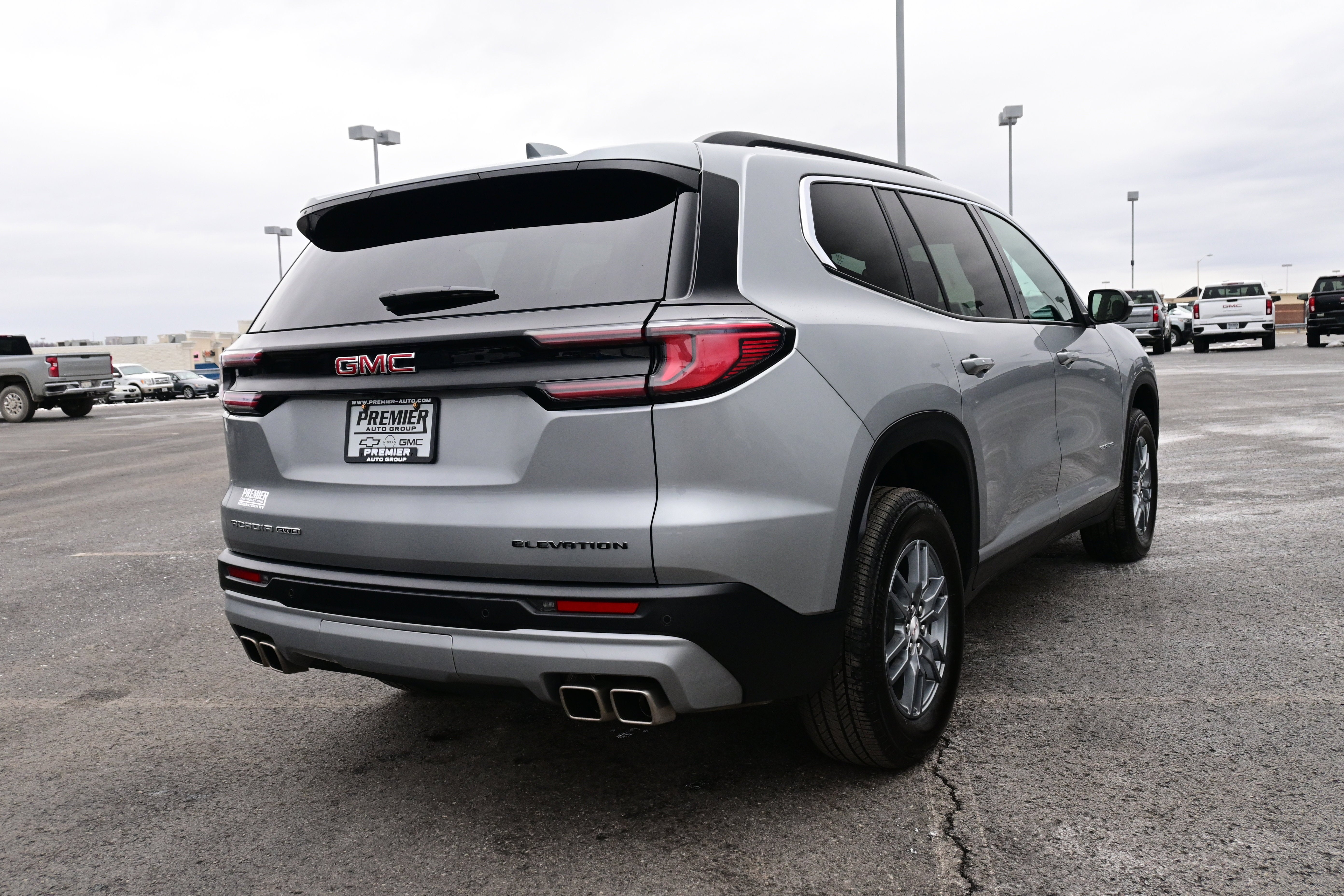 2025 GMC Acadia Elevation