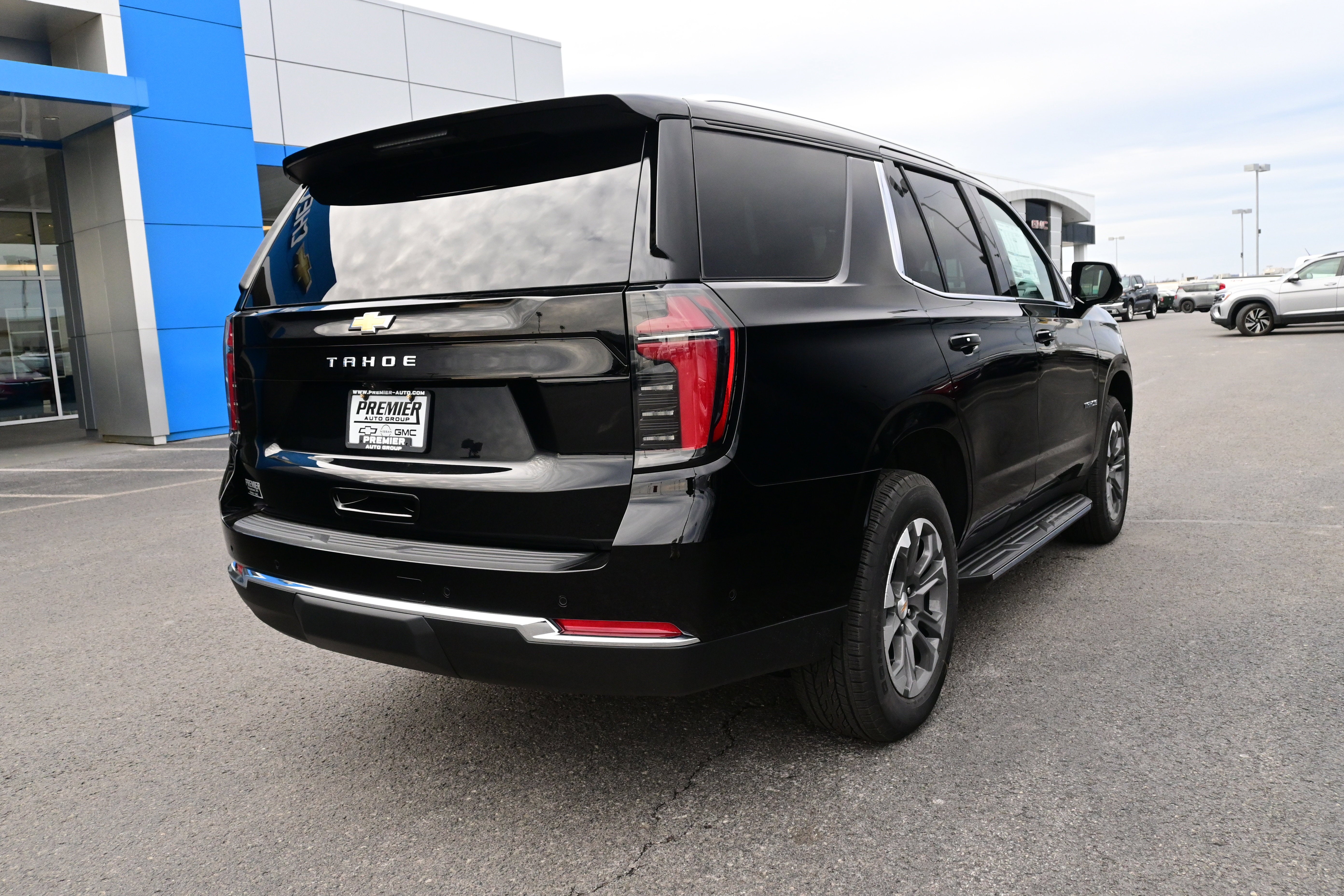 2026 Chevrolet Tahoe LS