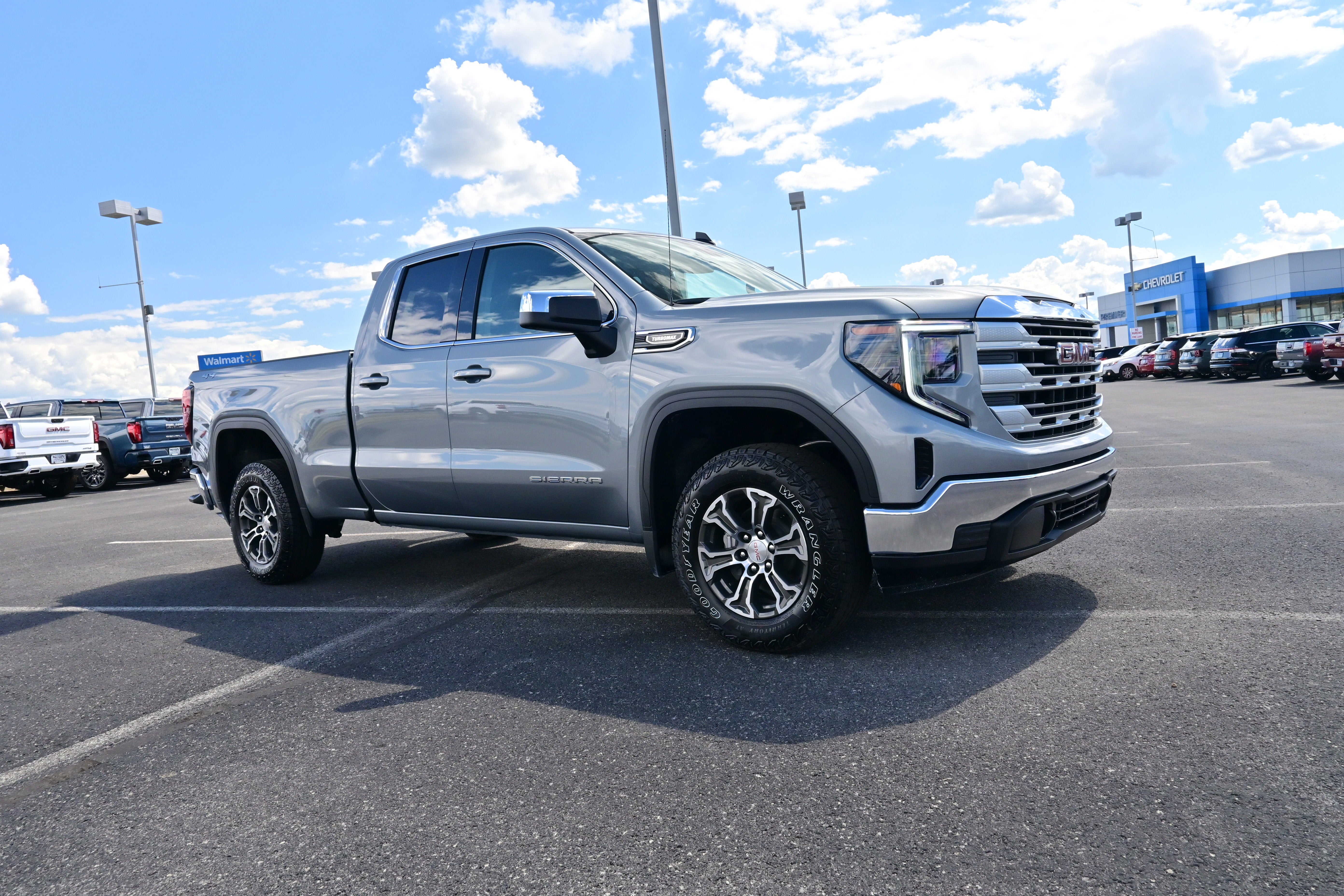 2026 GMC Sierra 1500 SLE