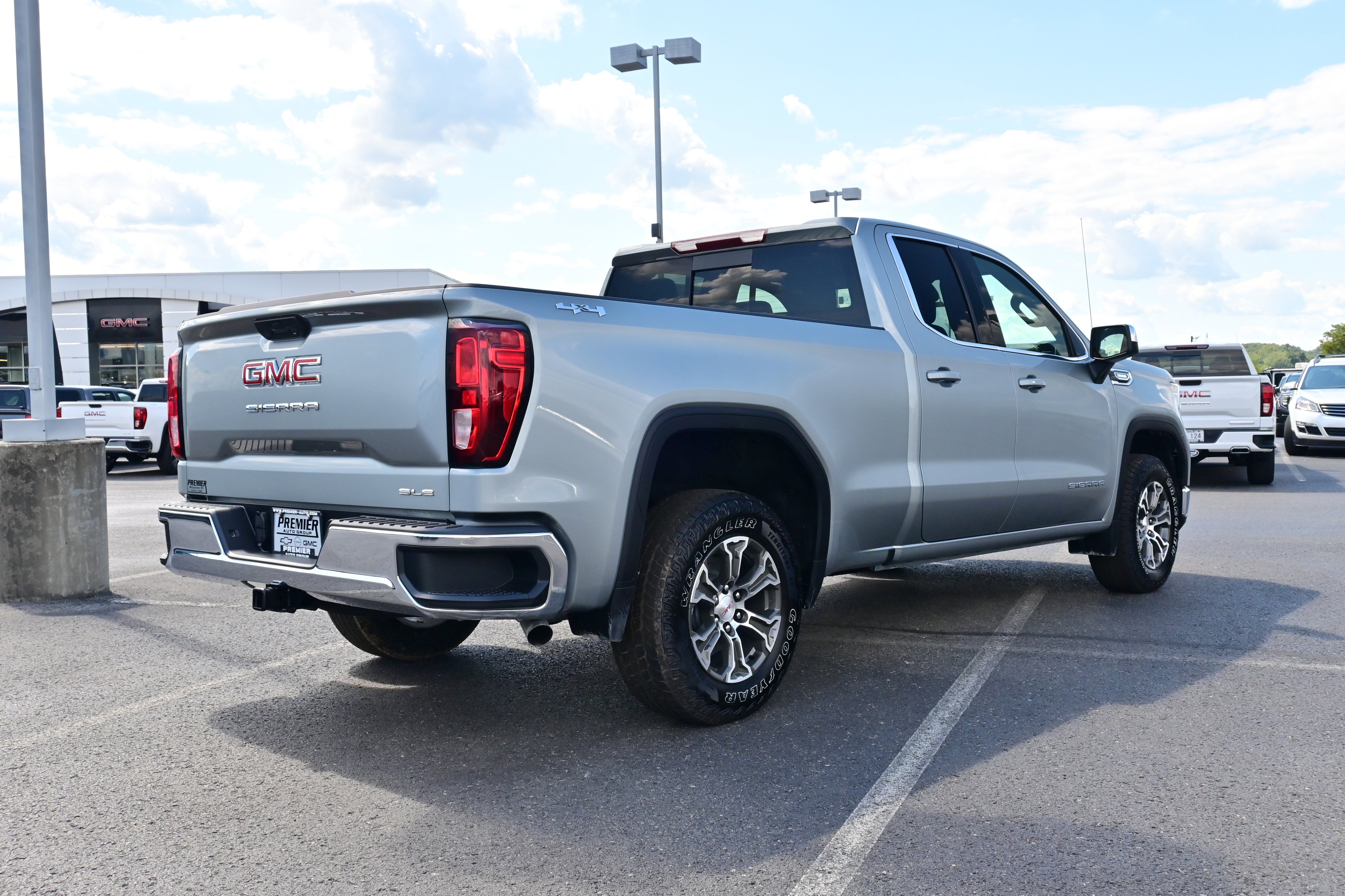 2026 GMC Sierra 1500 SLE