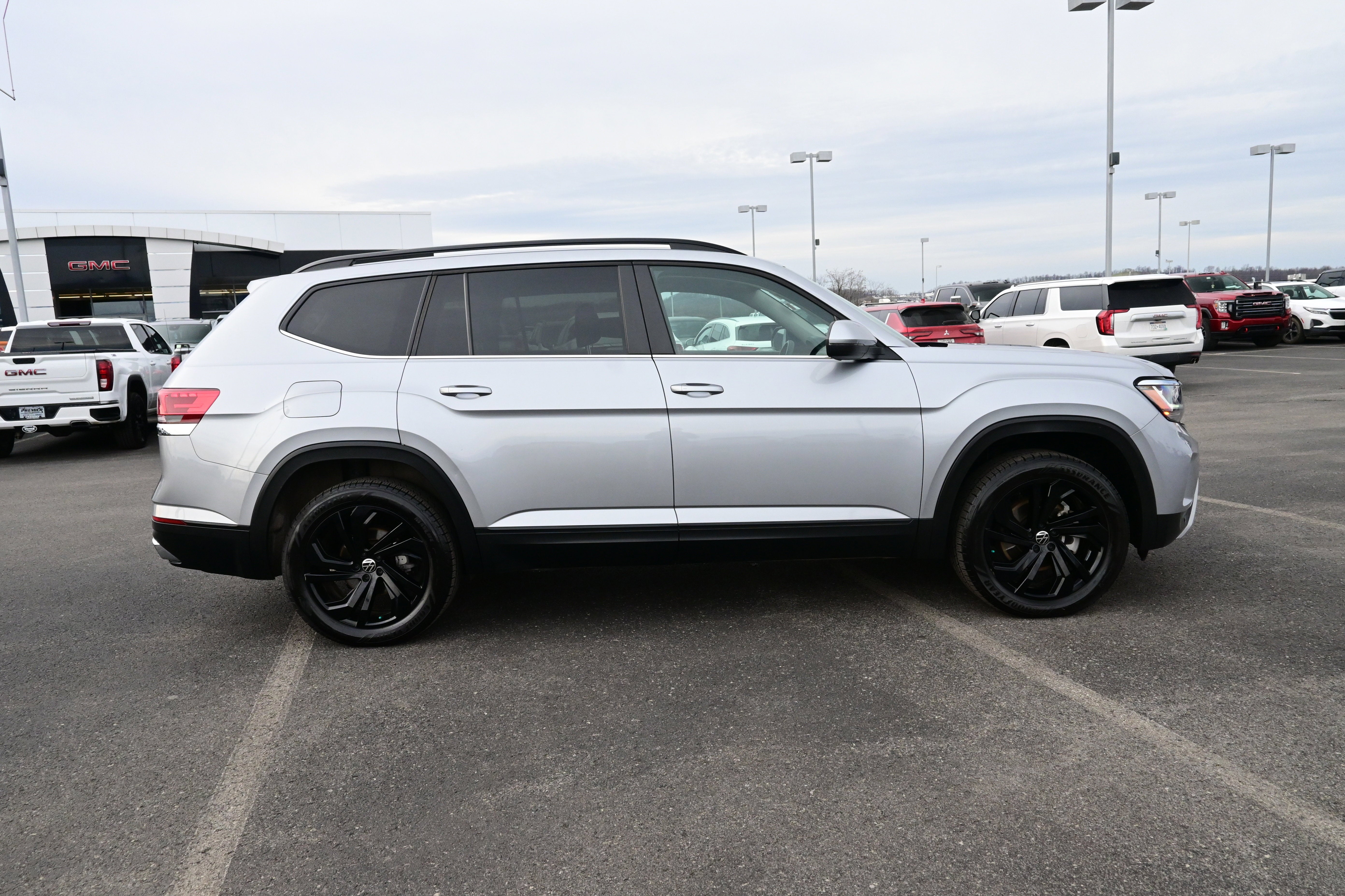 2023 Volkswagen Atlas 3.6L V6 SE w/Technology