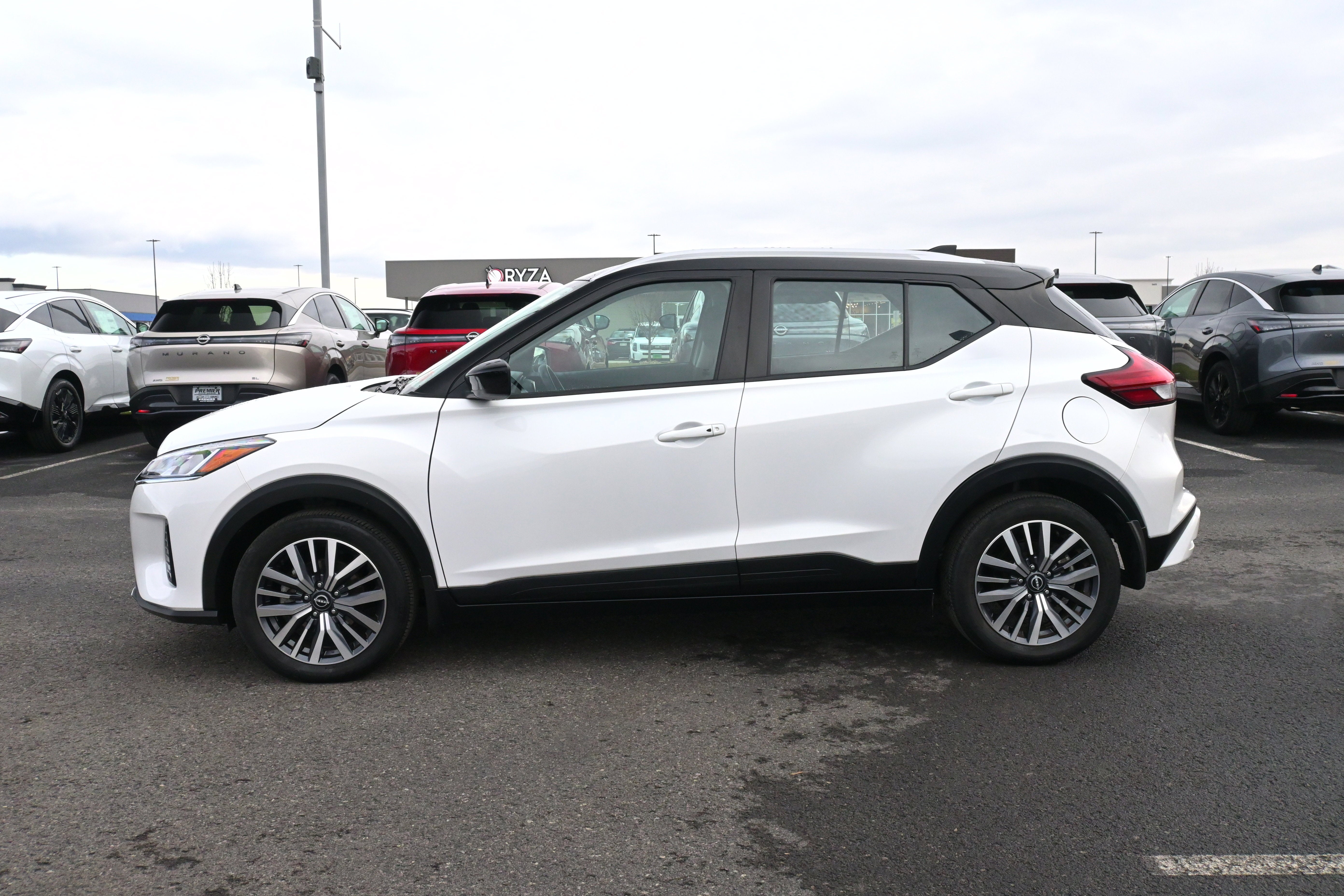 2023 Nissan Kicks SV