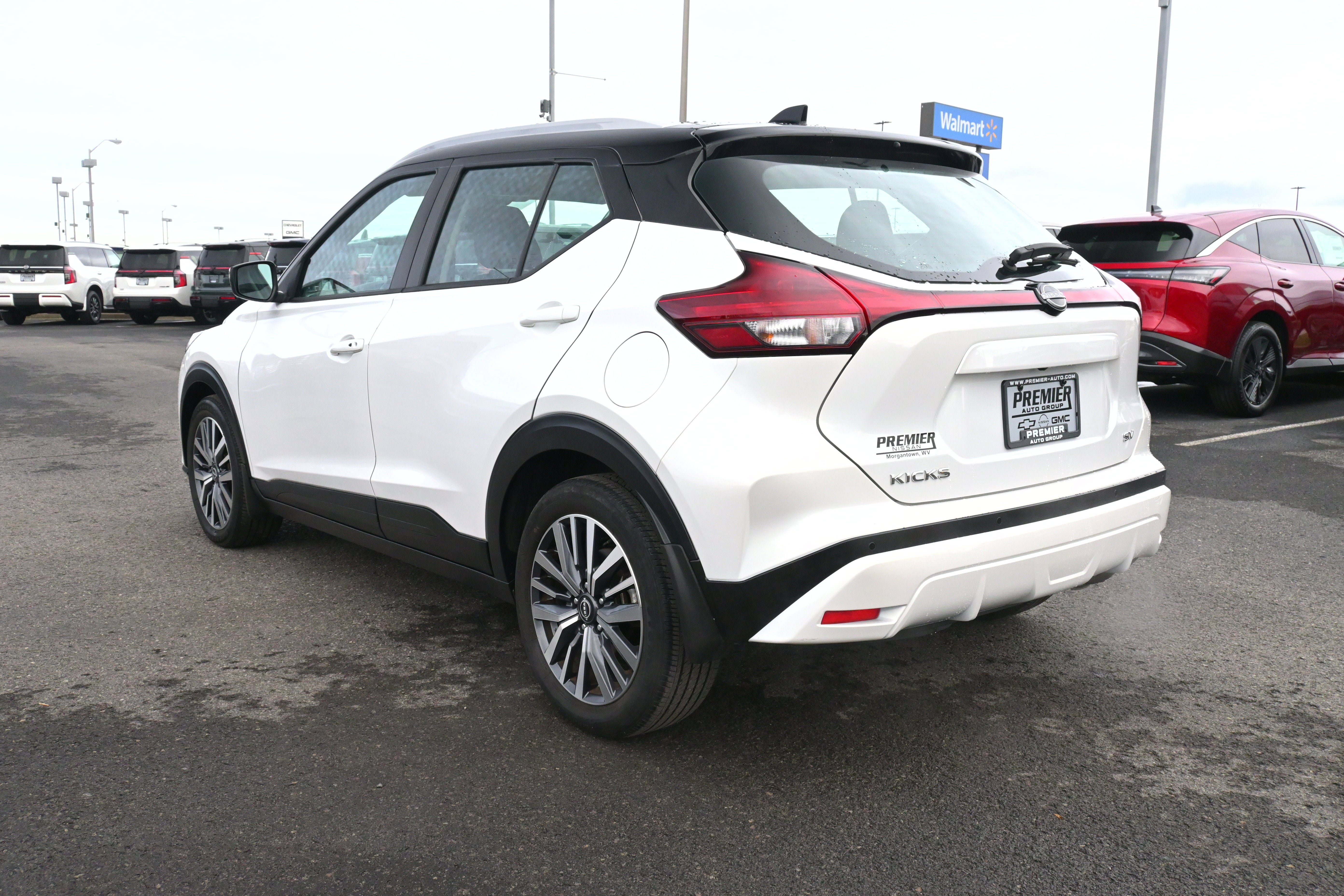 2023 Nissan Kicks SV