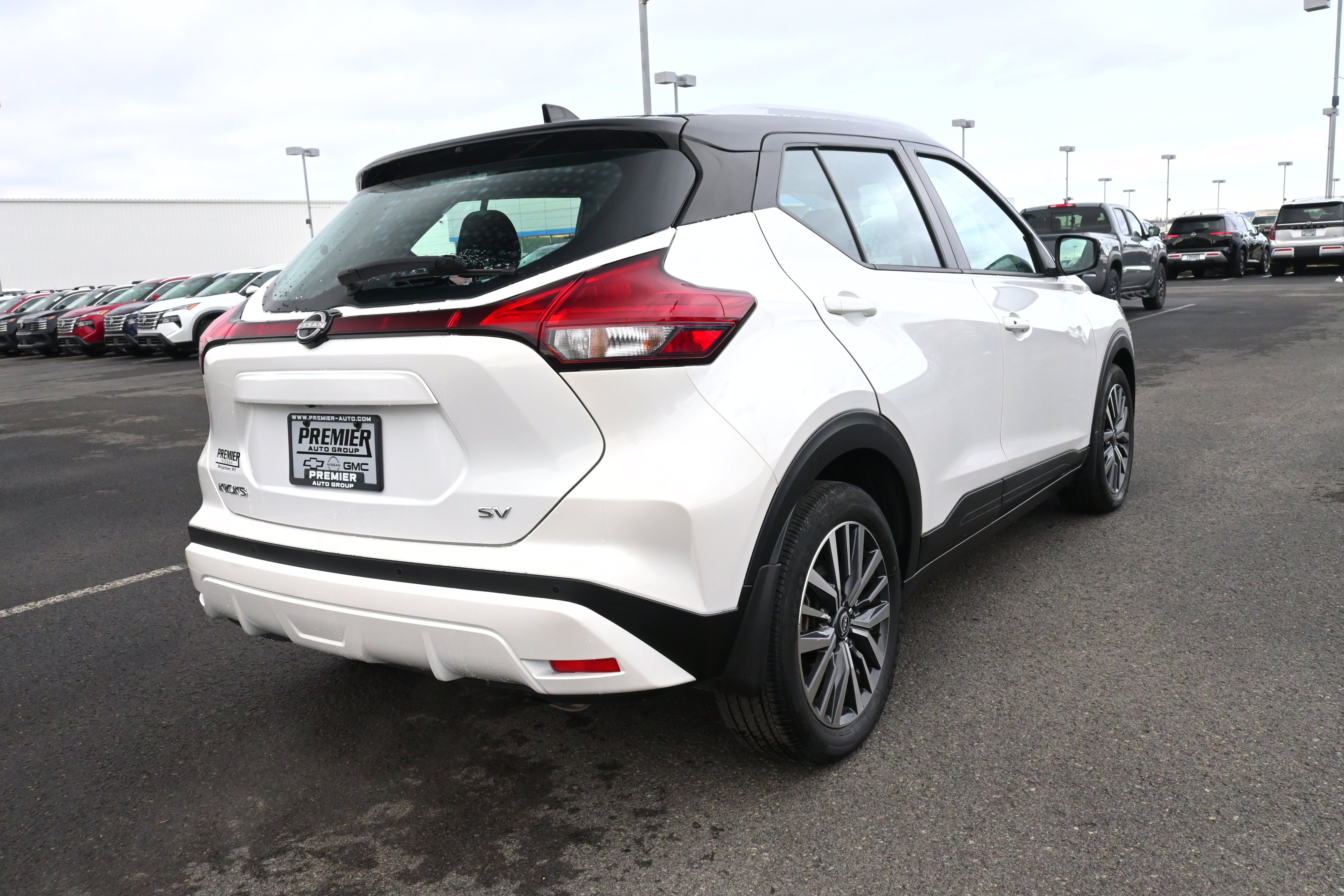 2023 Nissan Kicks SV