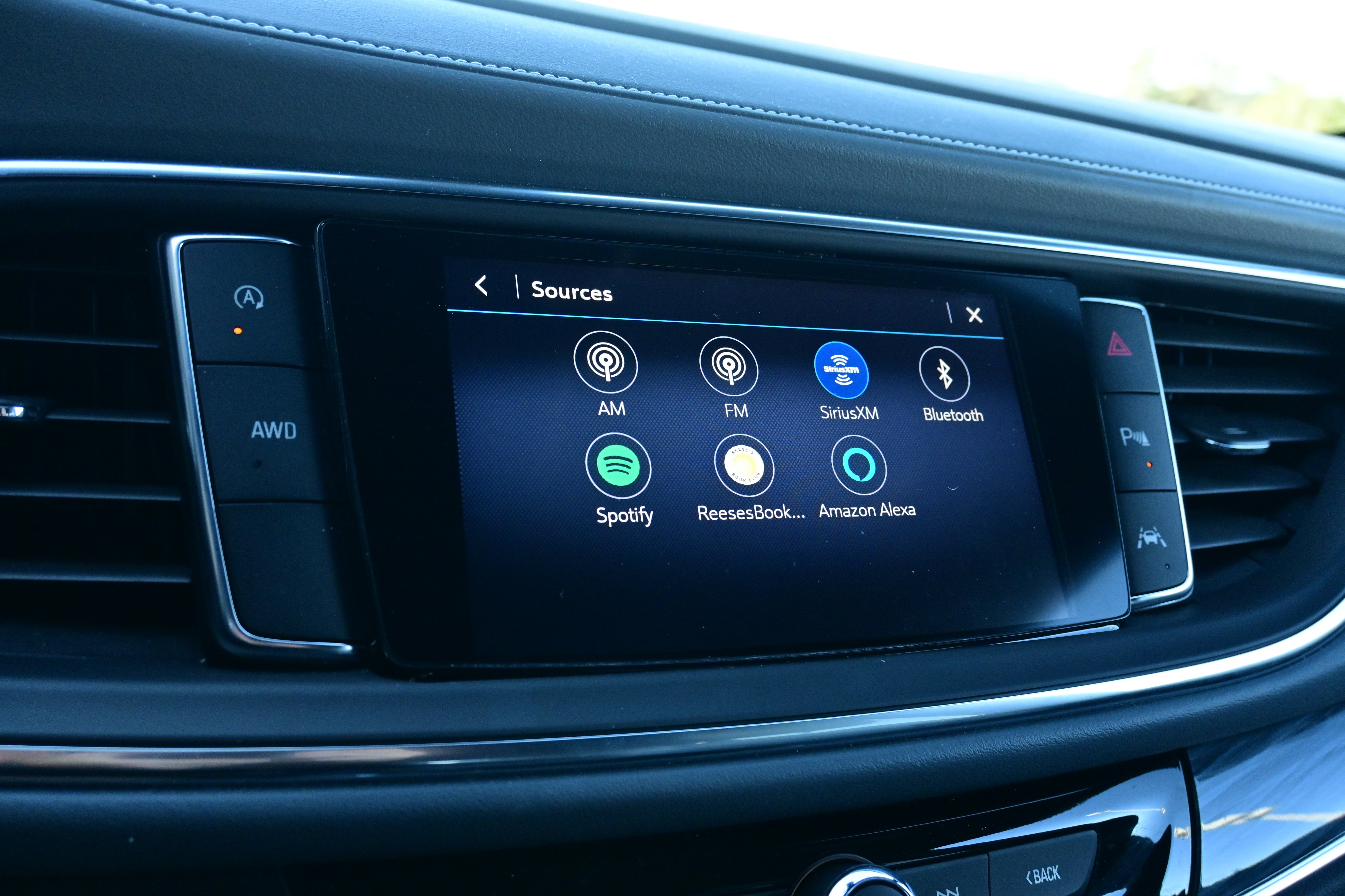 2023 Buick Enclave Essence