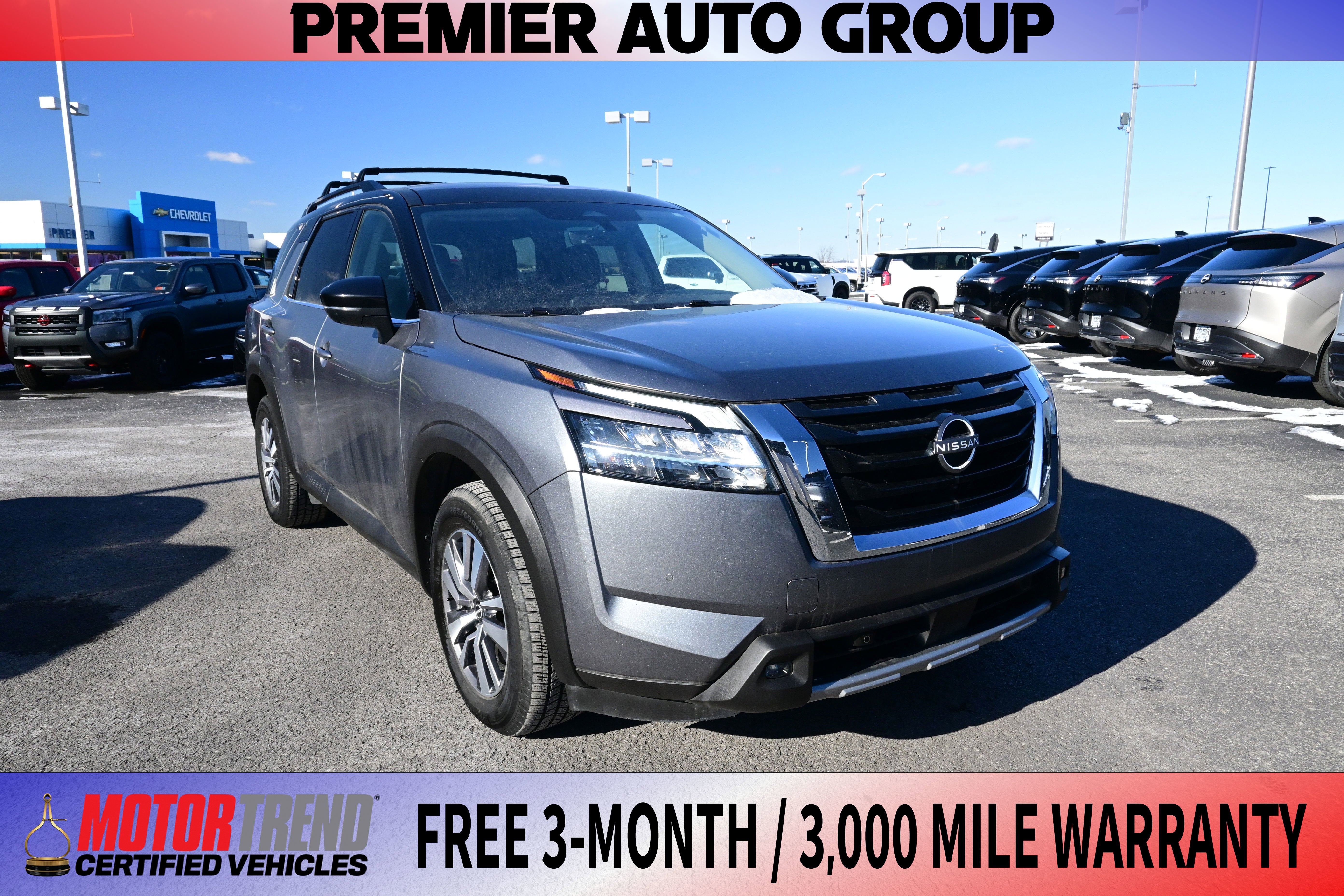 2023 Nissan Pathfinder SL