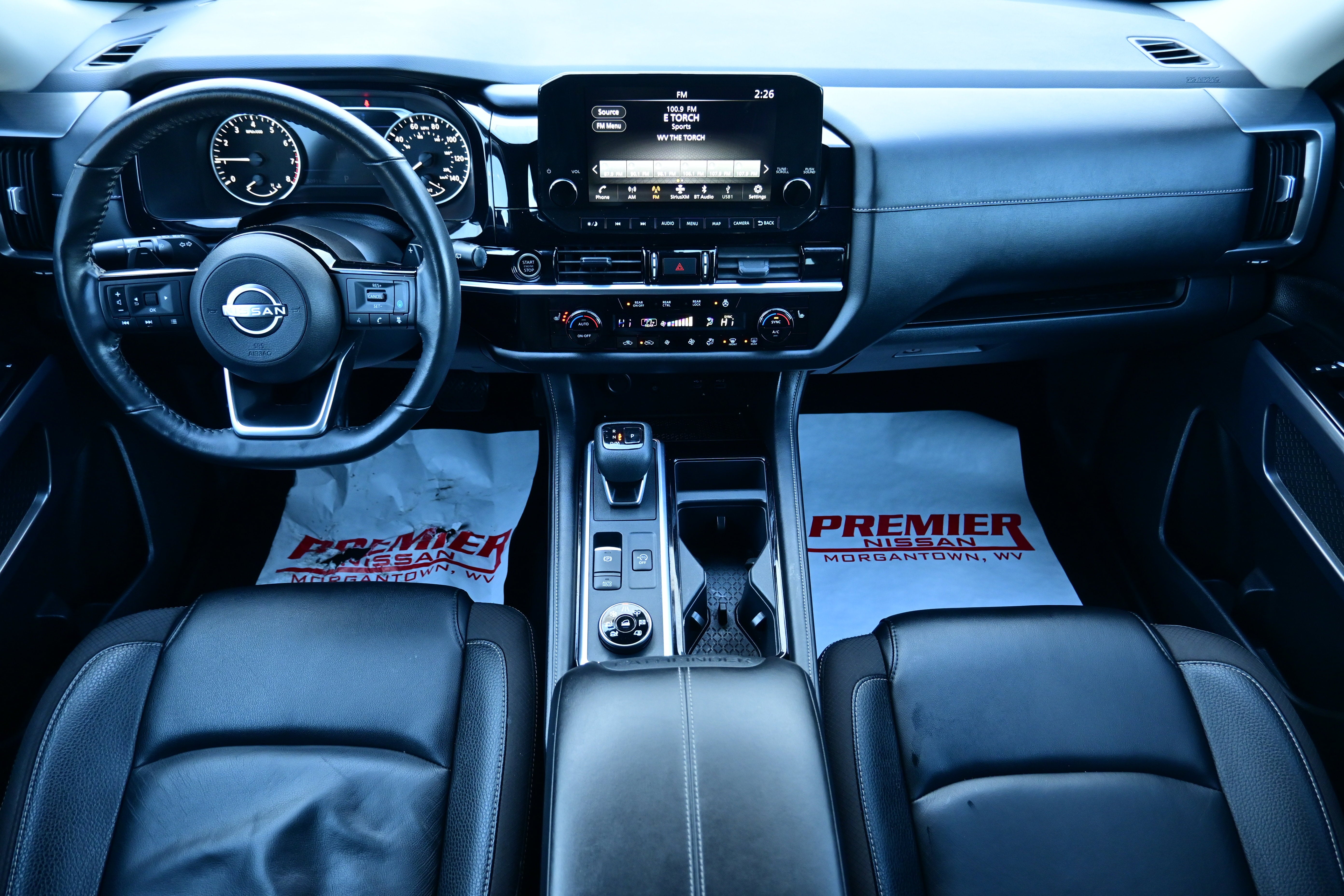 2023 Nissan Pathfinder SL