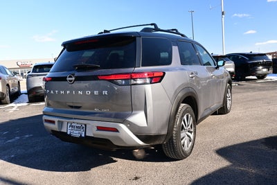 2023 Nissan Pathfinder SL