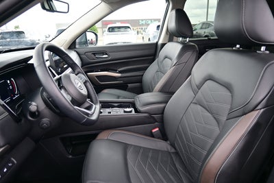 2024 Nissan Pathfinder Platinum