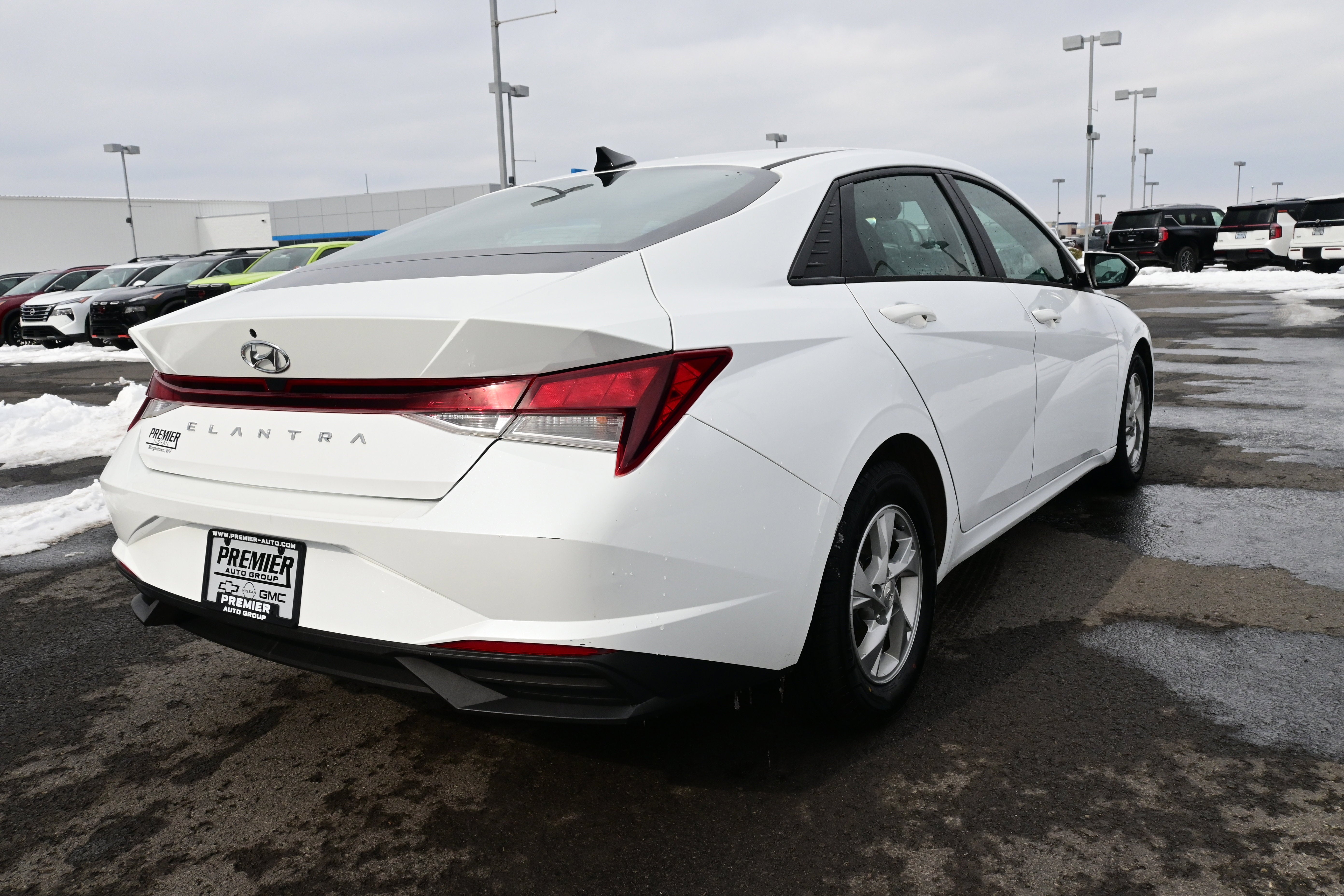 2021 Hyundai Elantra SE