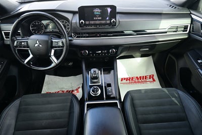 2022 Mitsubishi Outlander SE