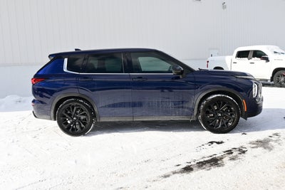 2022 Mitsubishi Outlander SE