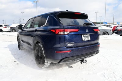 2022 Mitsubishi Outlander SE