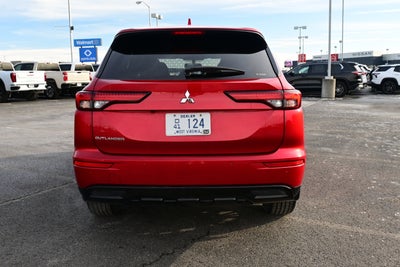 2022 Mitsubishi Outlander SE