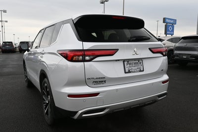 2024 Mitsubishi Outlander SE