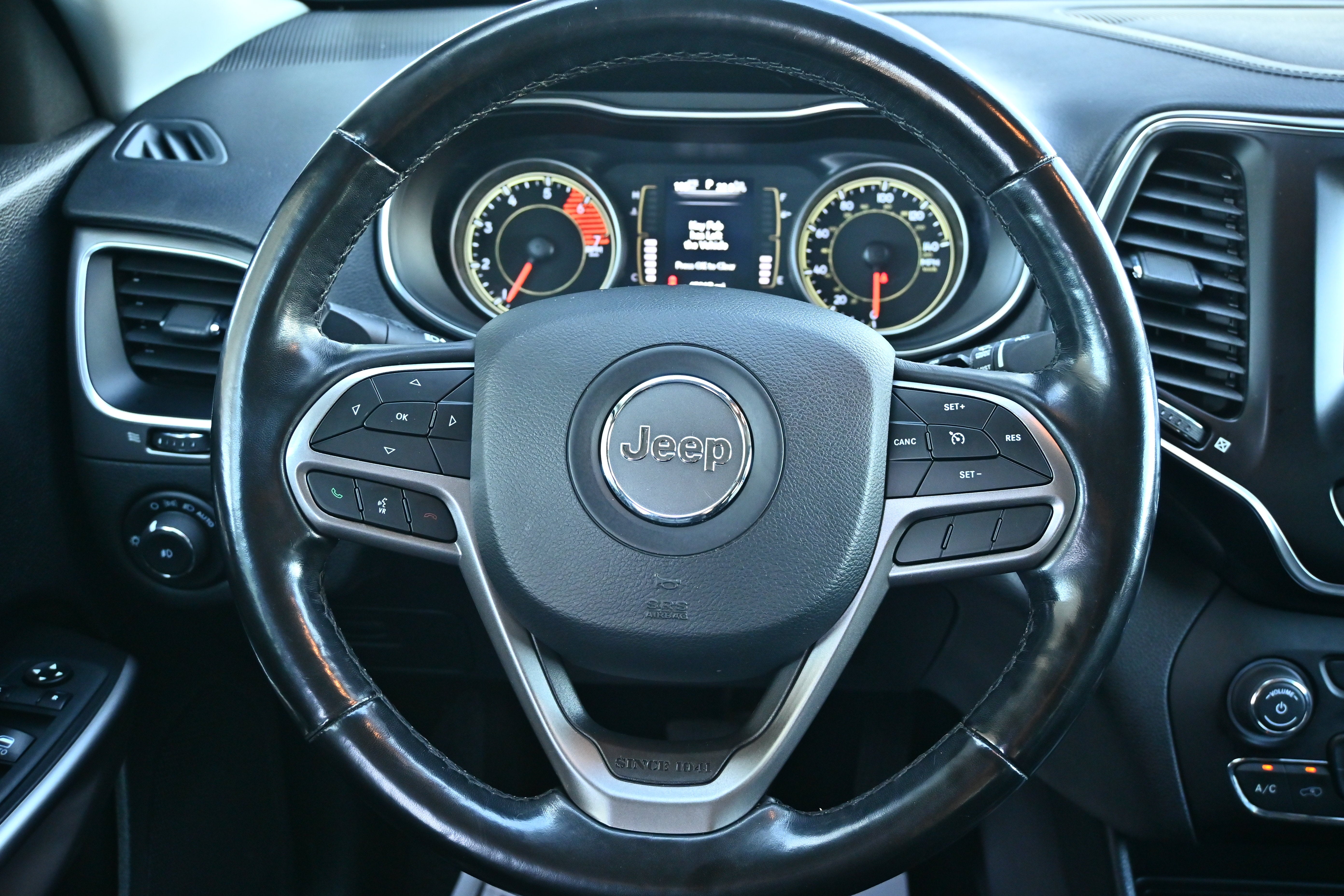 2020 Jeep Cherokee Lux