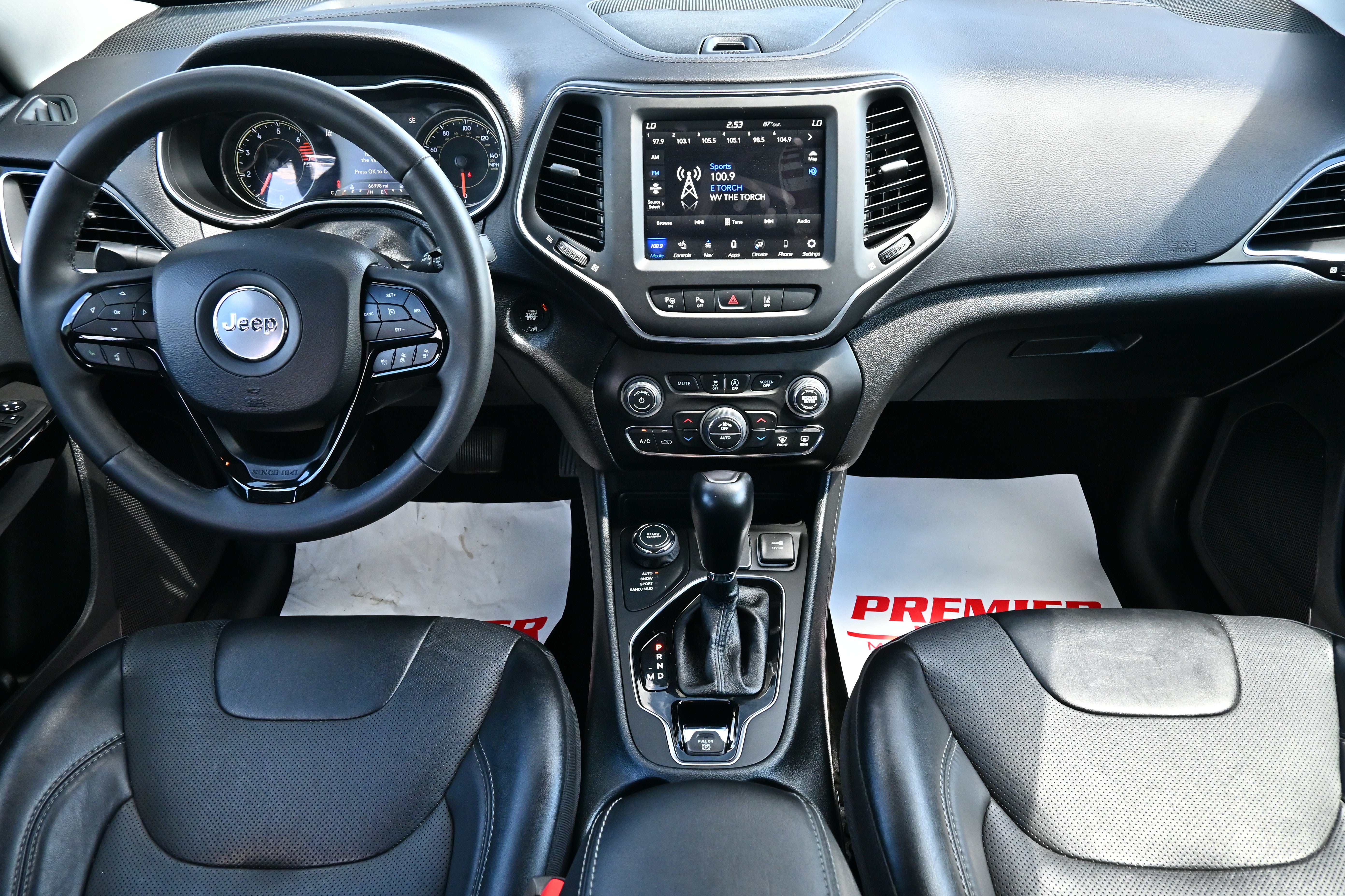 2023 Jeep Cherokee Altitude Lux