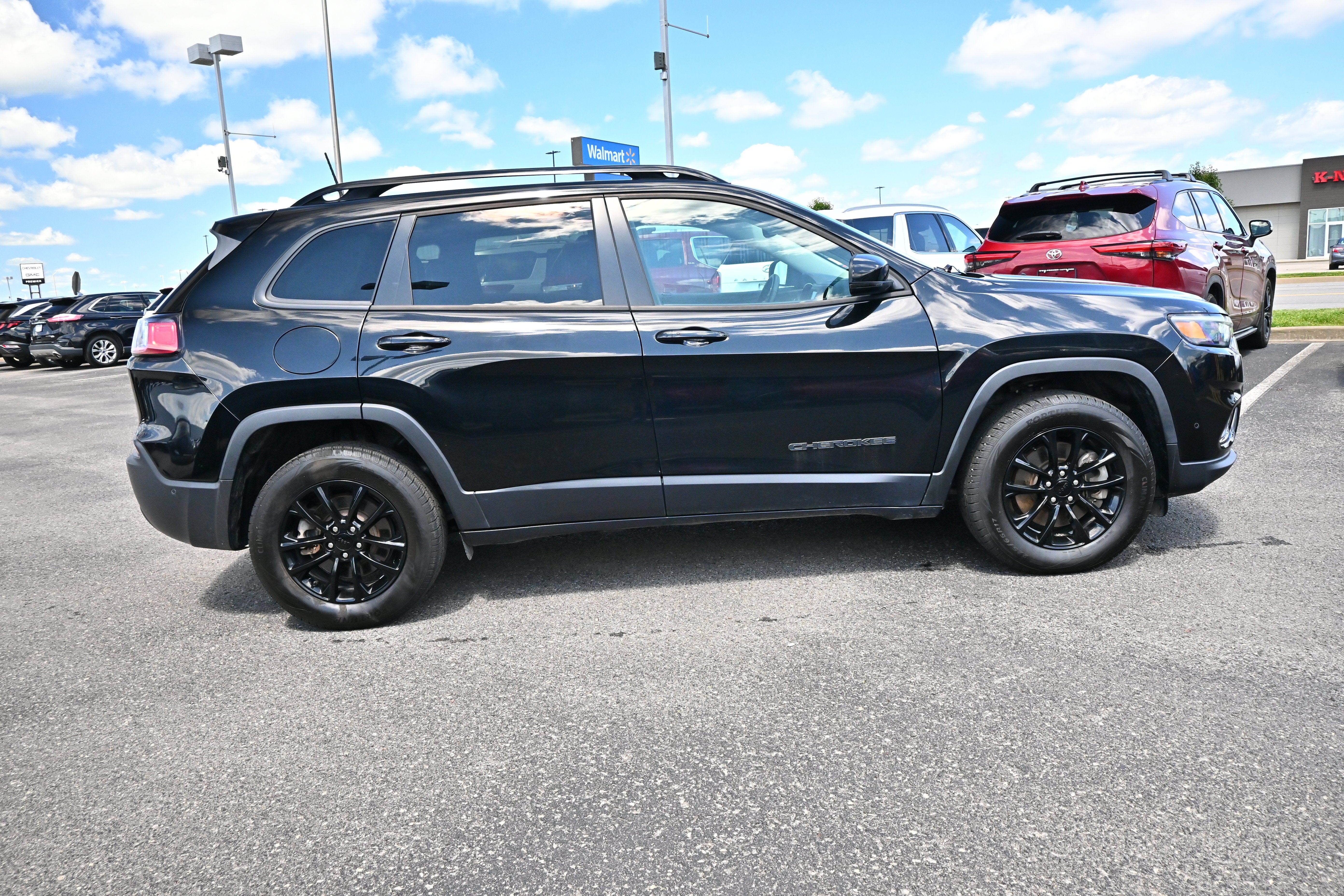 2023 Jeep Cherokee Altitude Lux