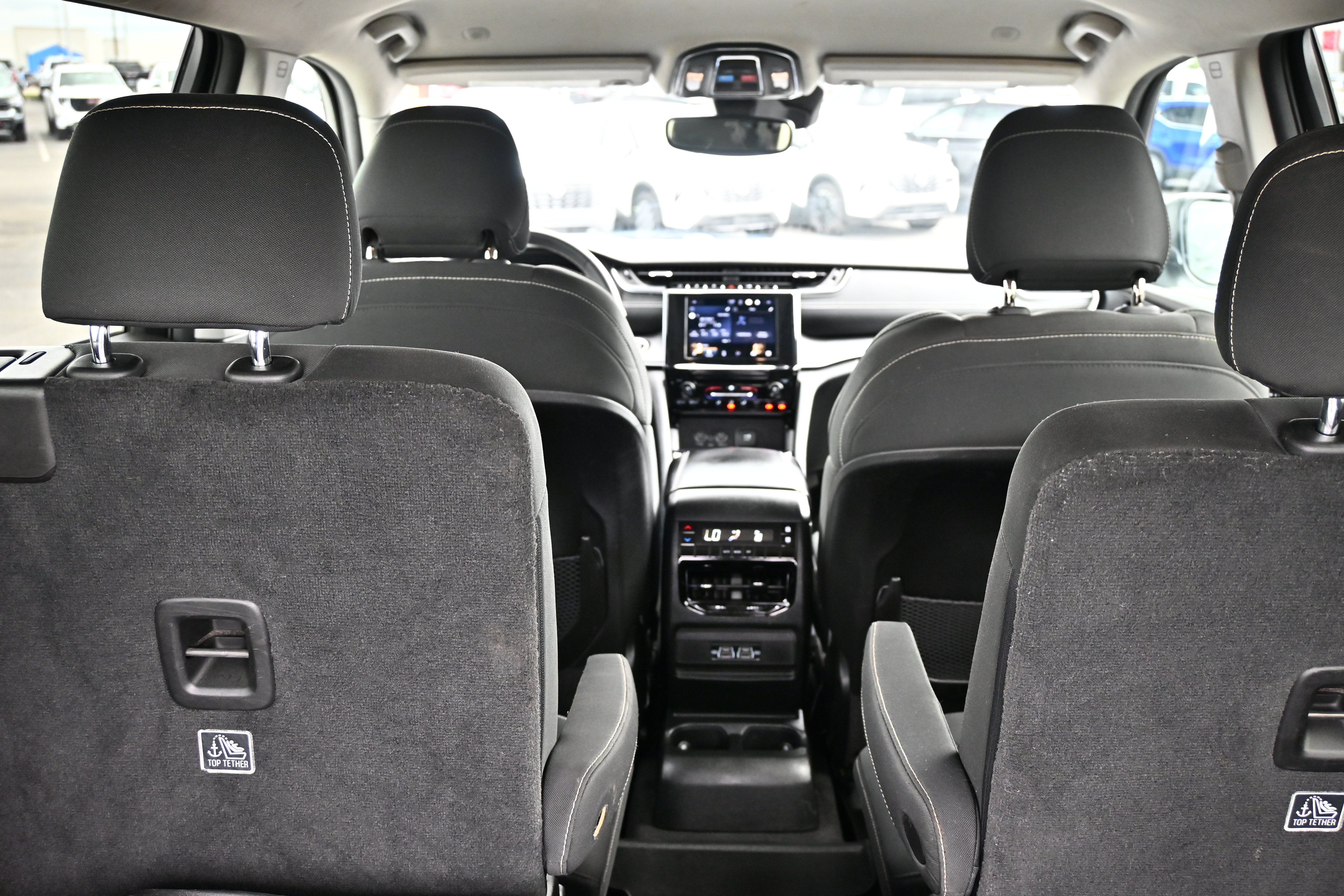 2024 Jeep Grand Cherokee L Laredo