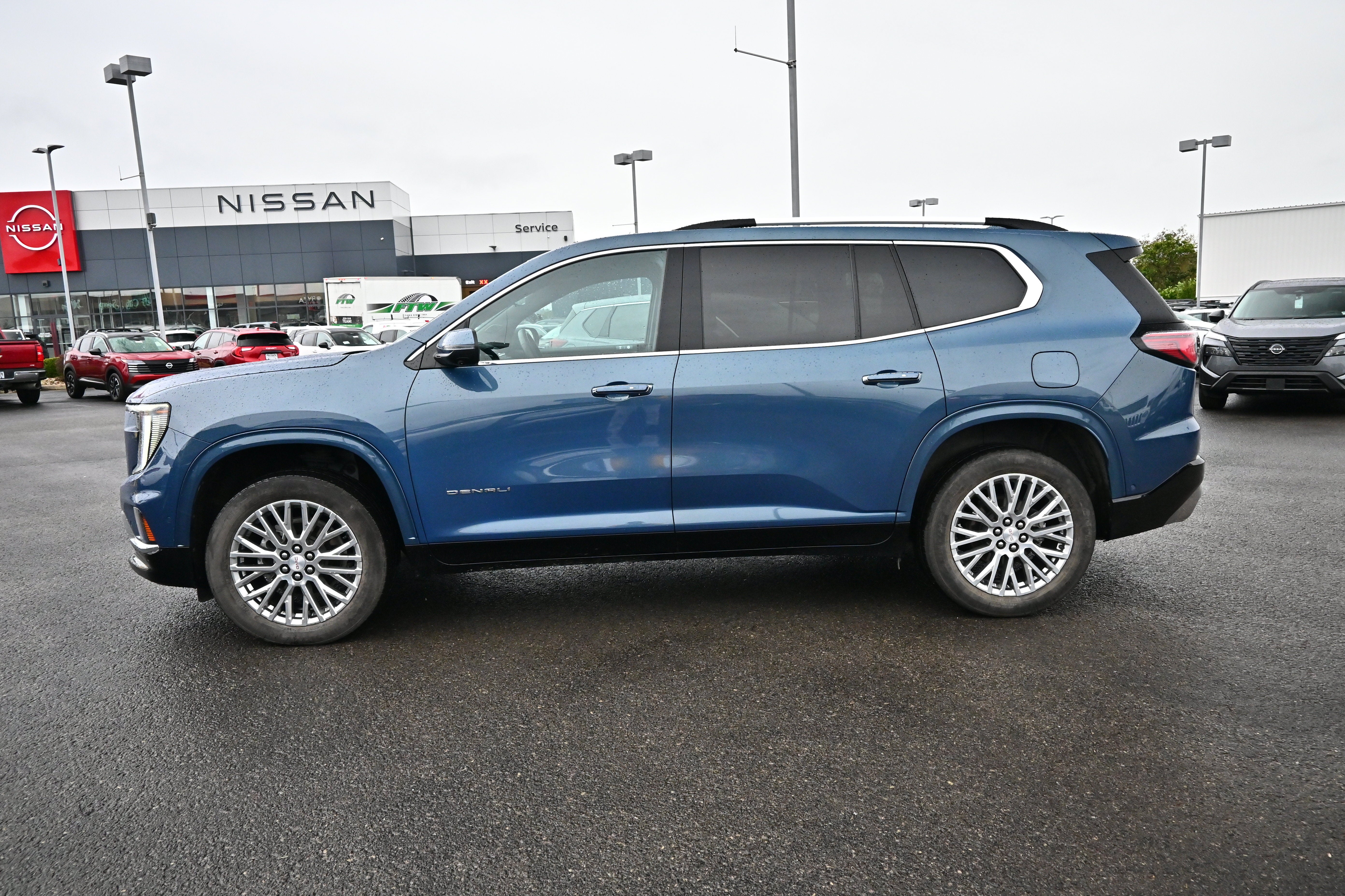 2025 GMC Acadia Denali