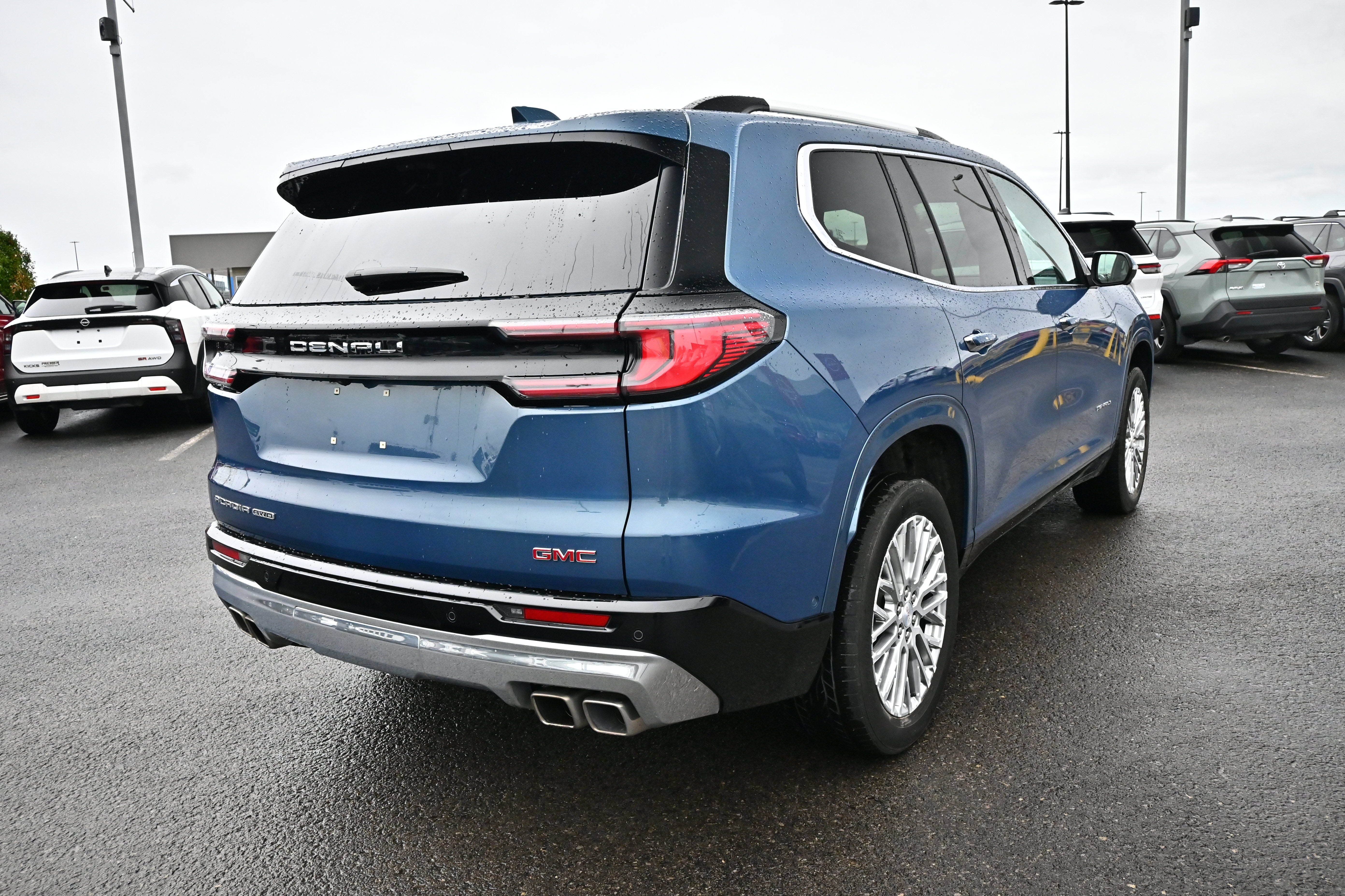 2025 GMC Acadia Denali