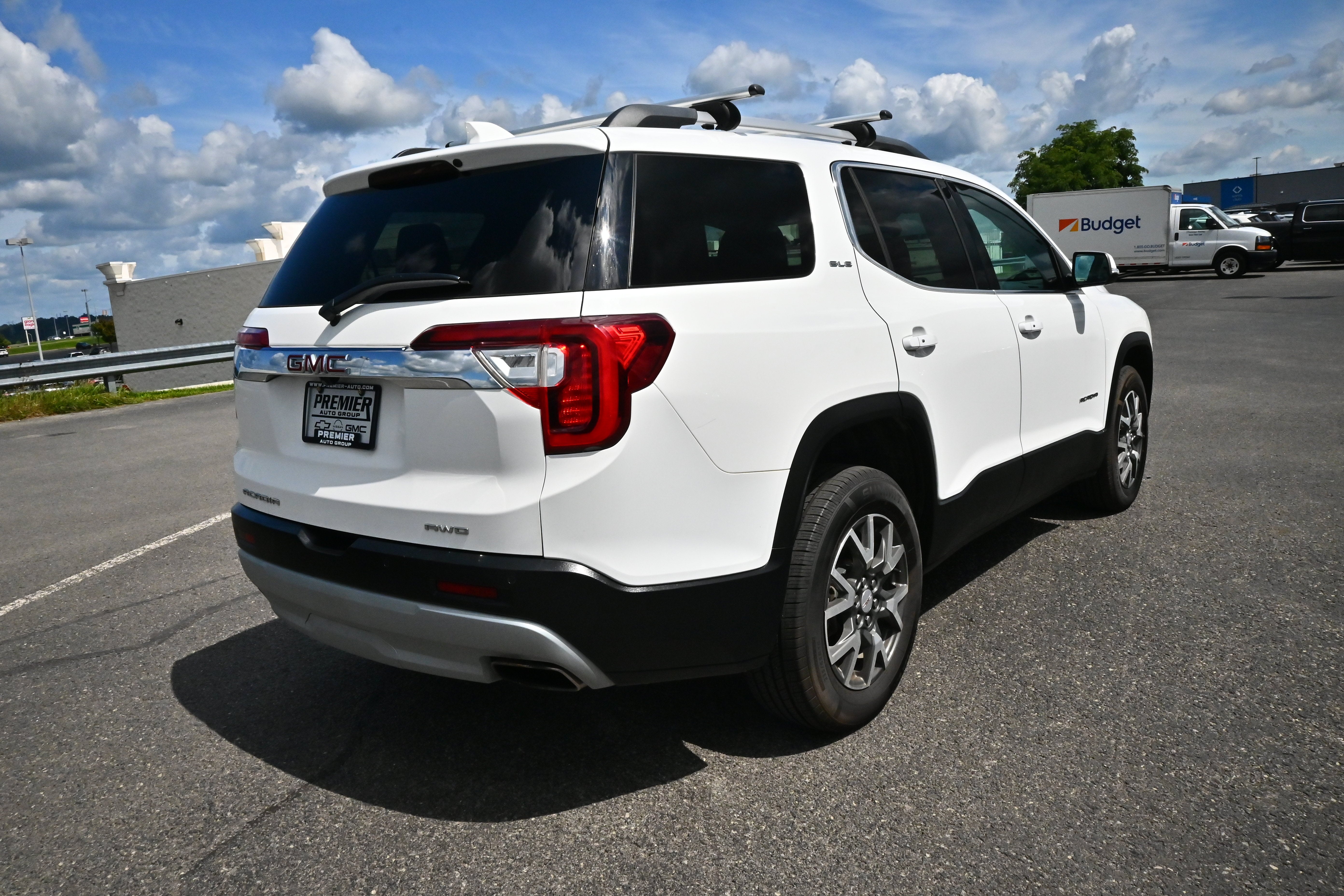 2022 GMC Acadia SLE