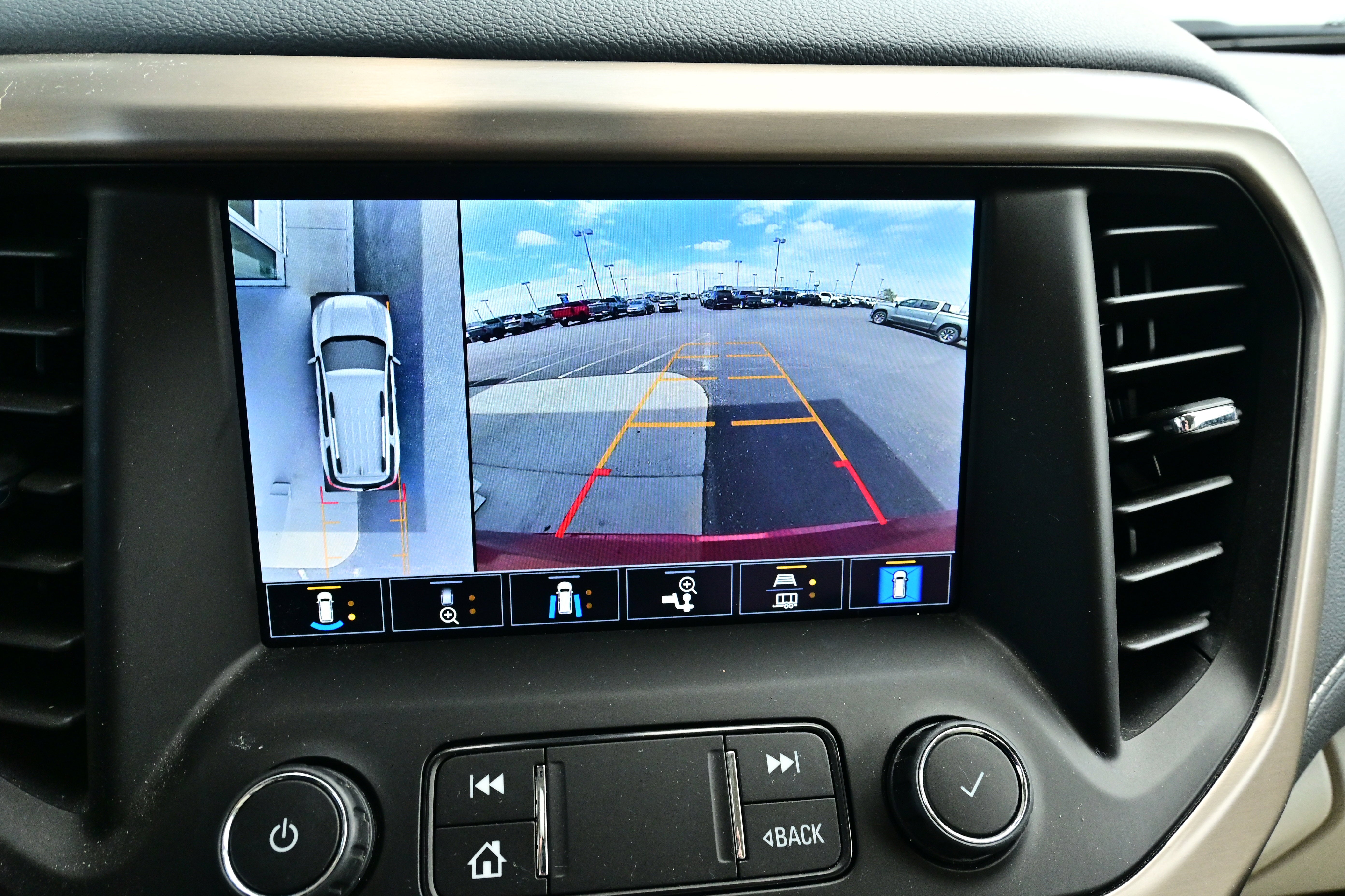 2021 GMC Acadia Denali