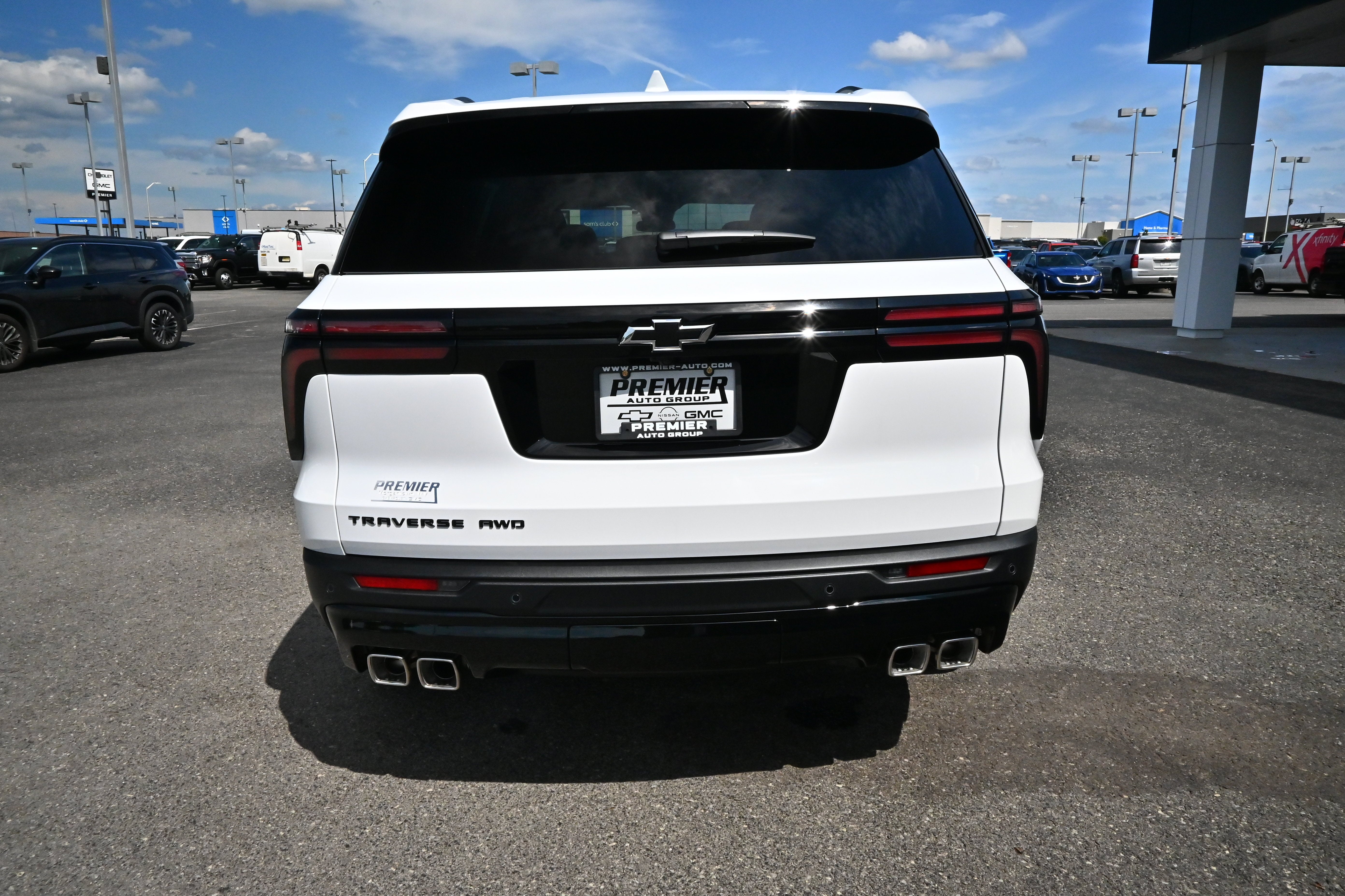 2027 Chevrolet Traverse LT