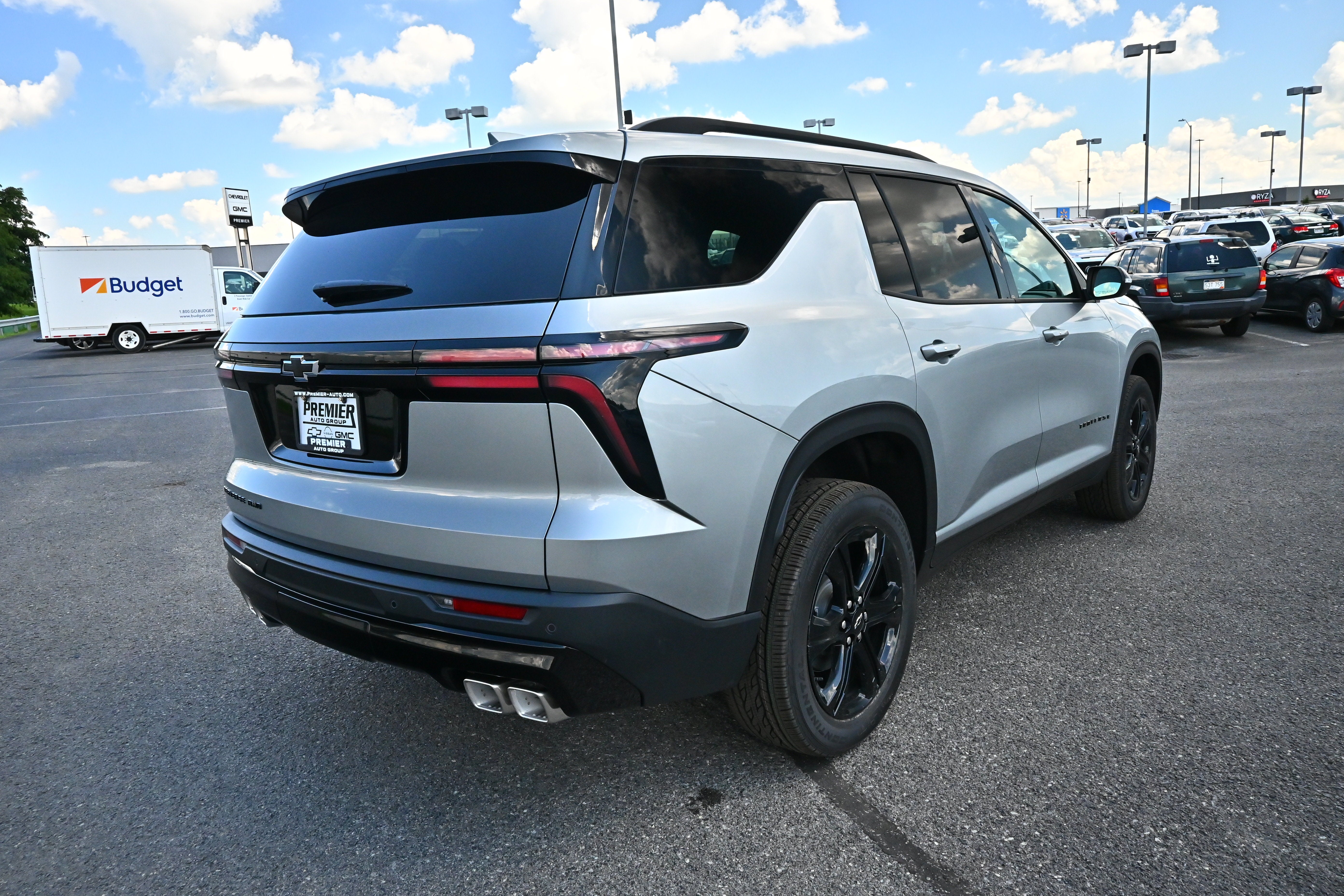 2027 Chevrolet Traverse LT
