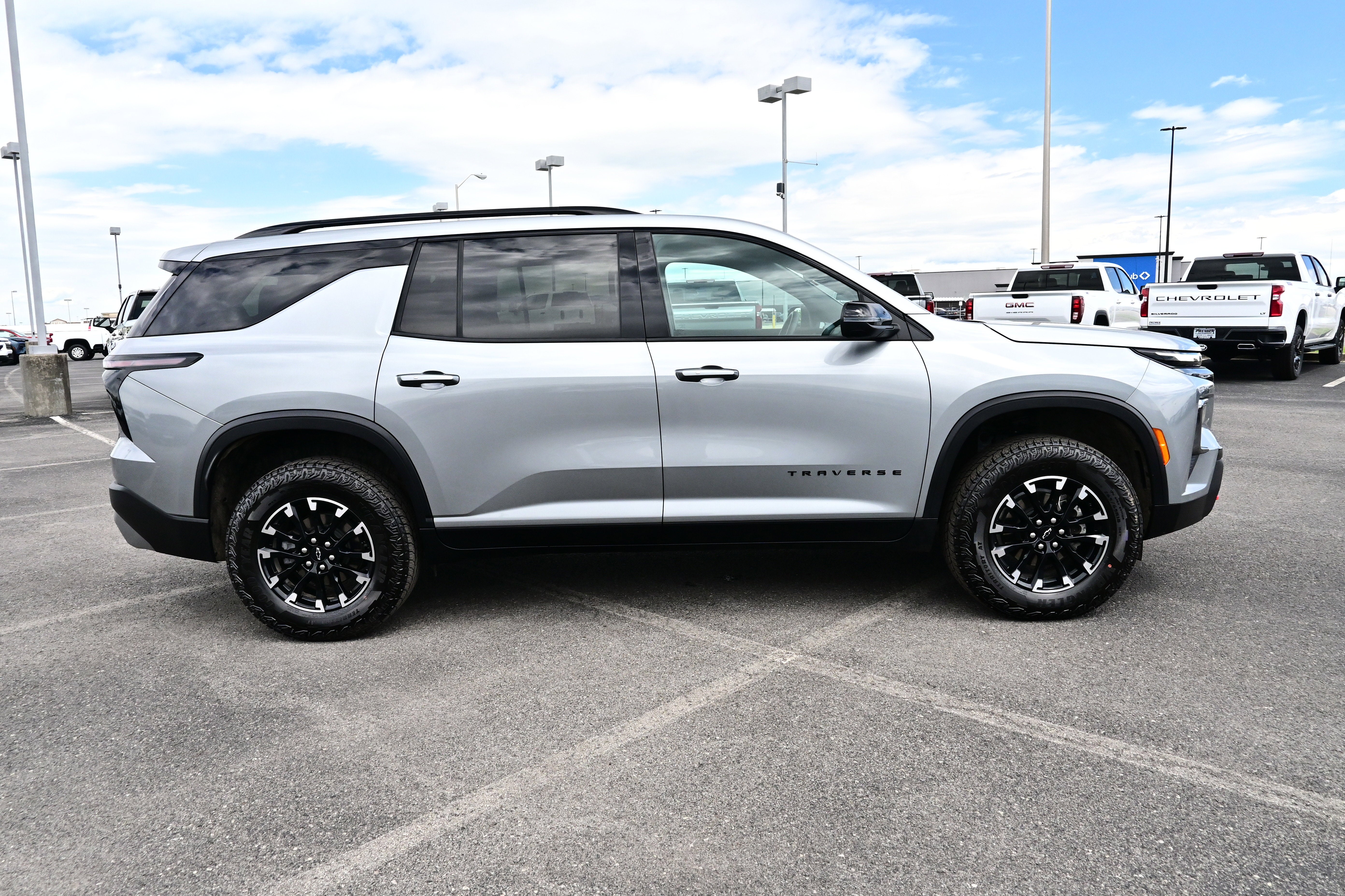 2025 Chevrolet Traverse Z71