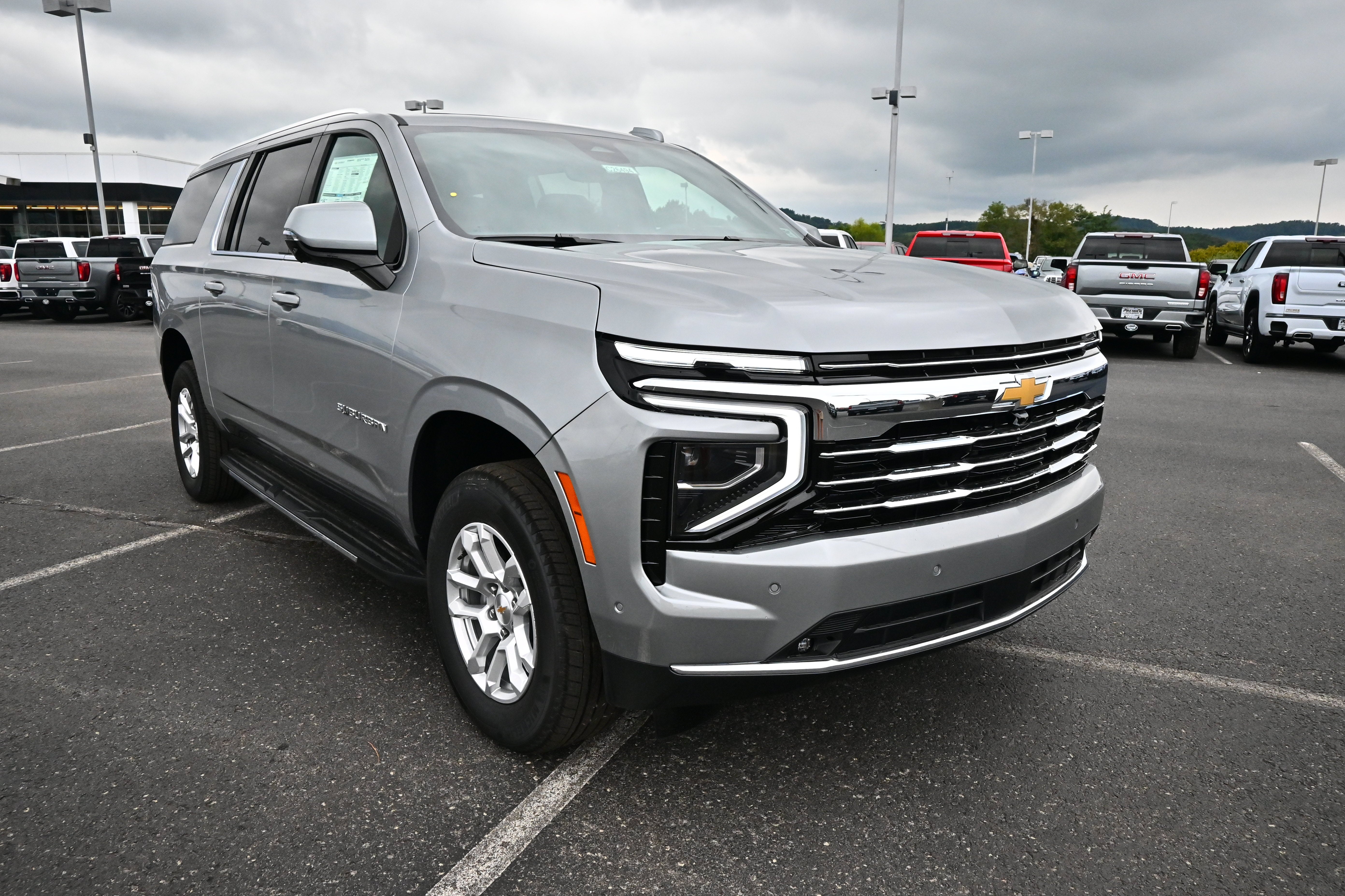 2026 Chevrolet Suburban LT