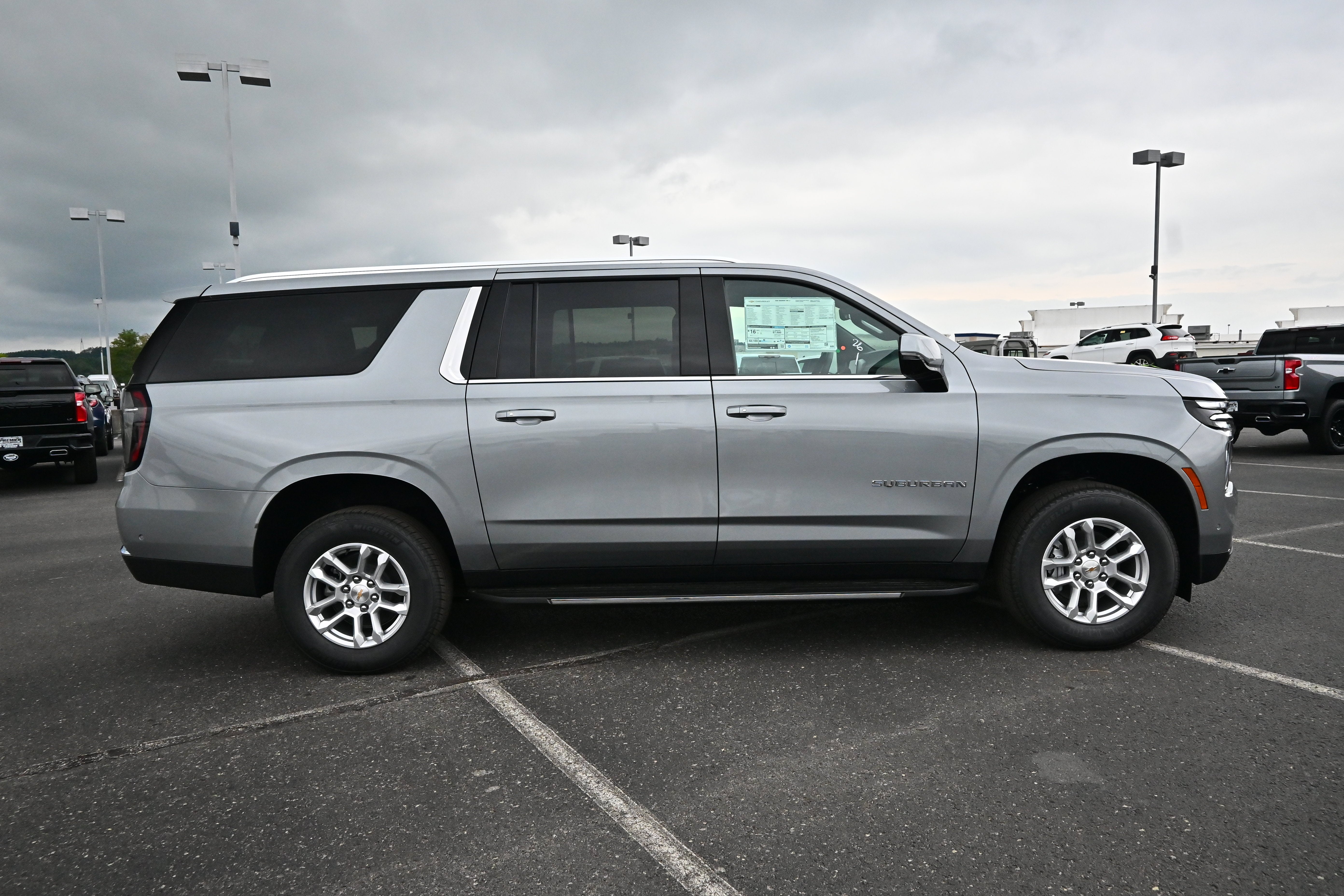 2026 Chevrolet Suburban LT