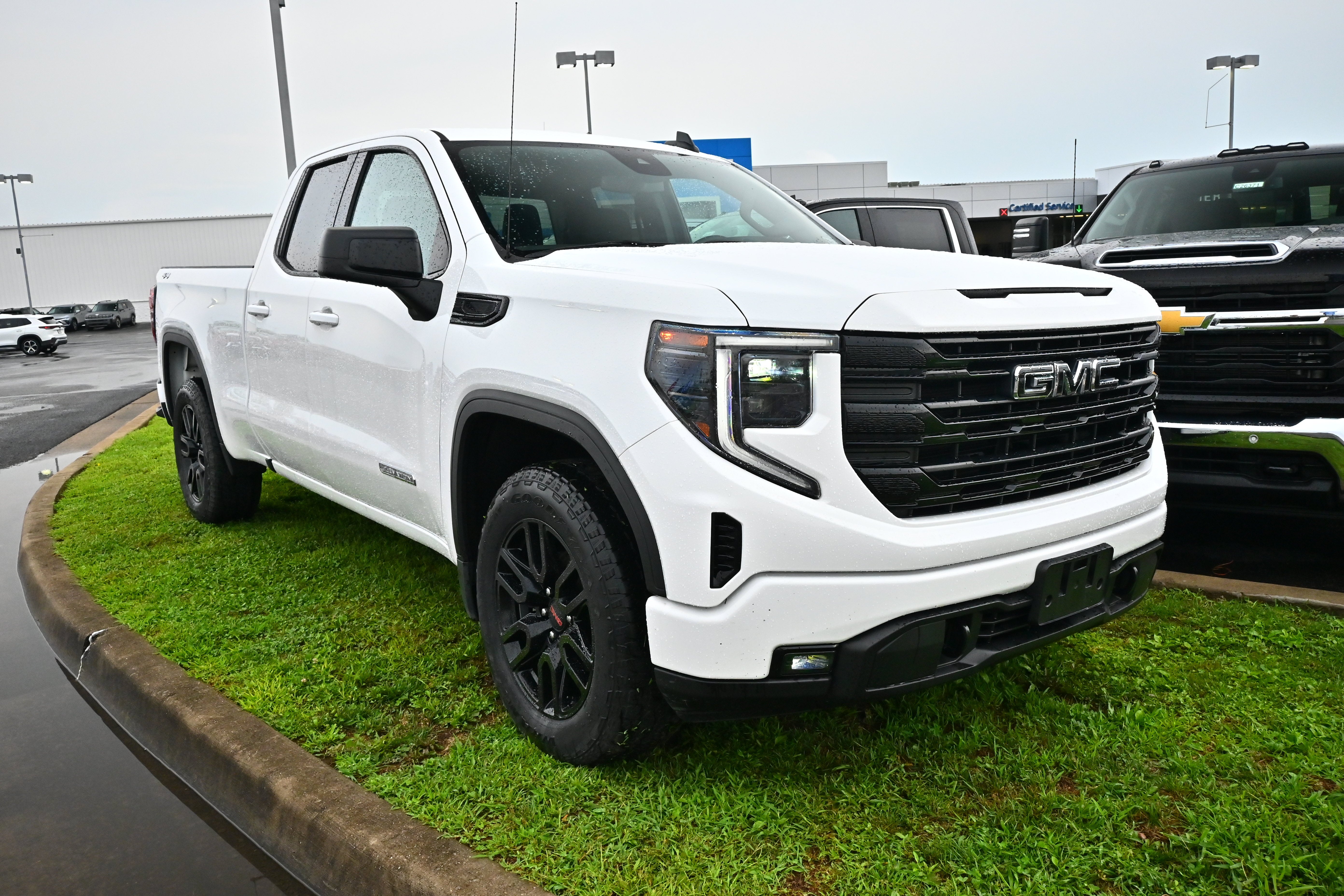 2023 GMC Sierra 1500 Elevation