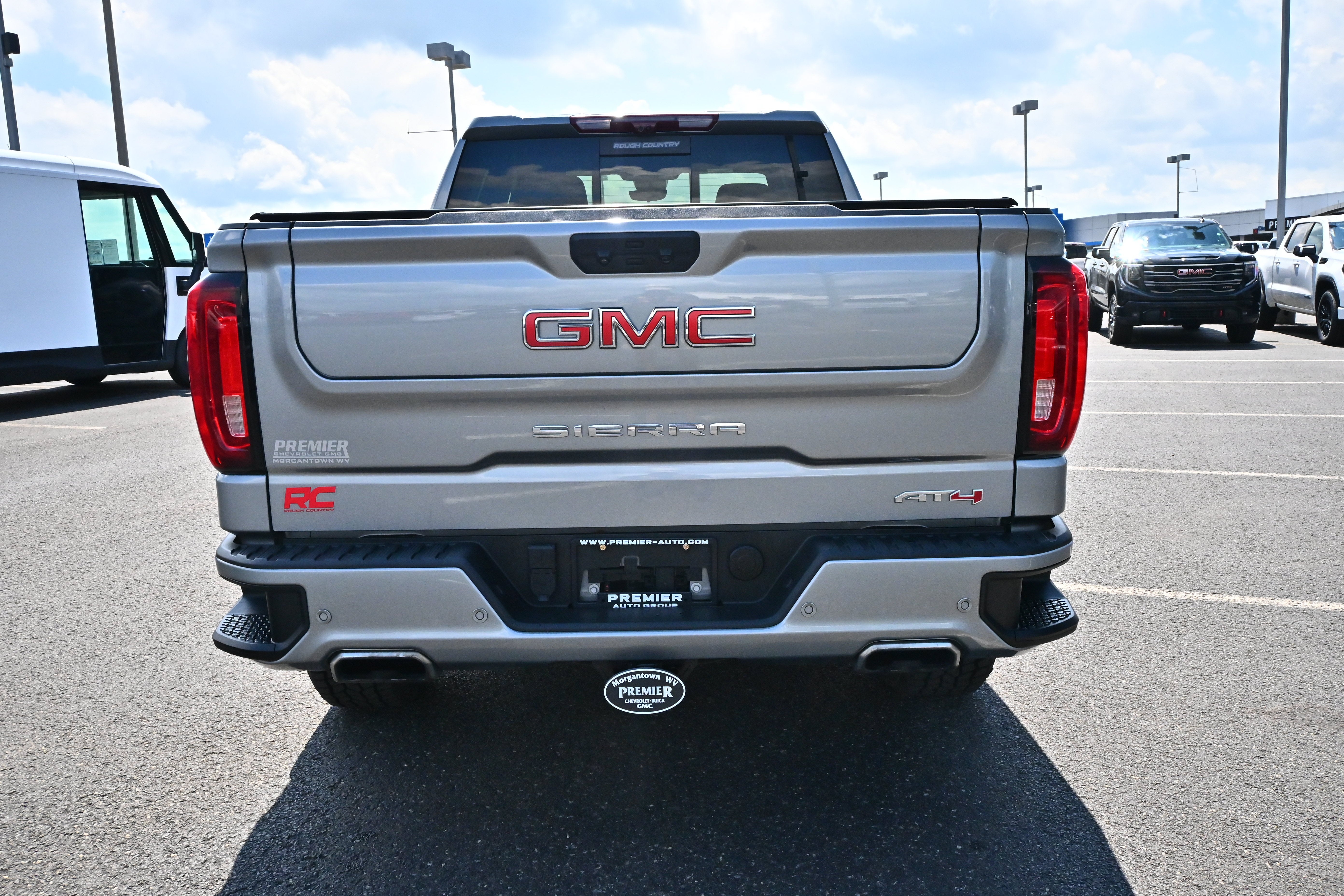 2024 GMC Sierra 1500 AT4