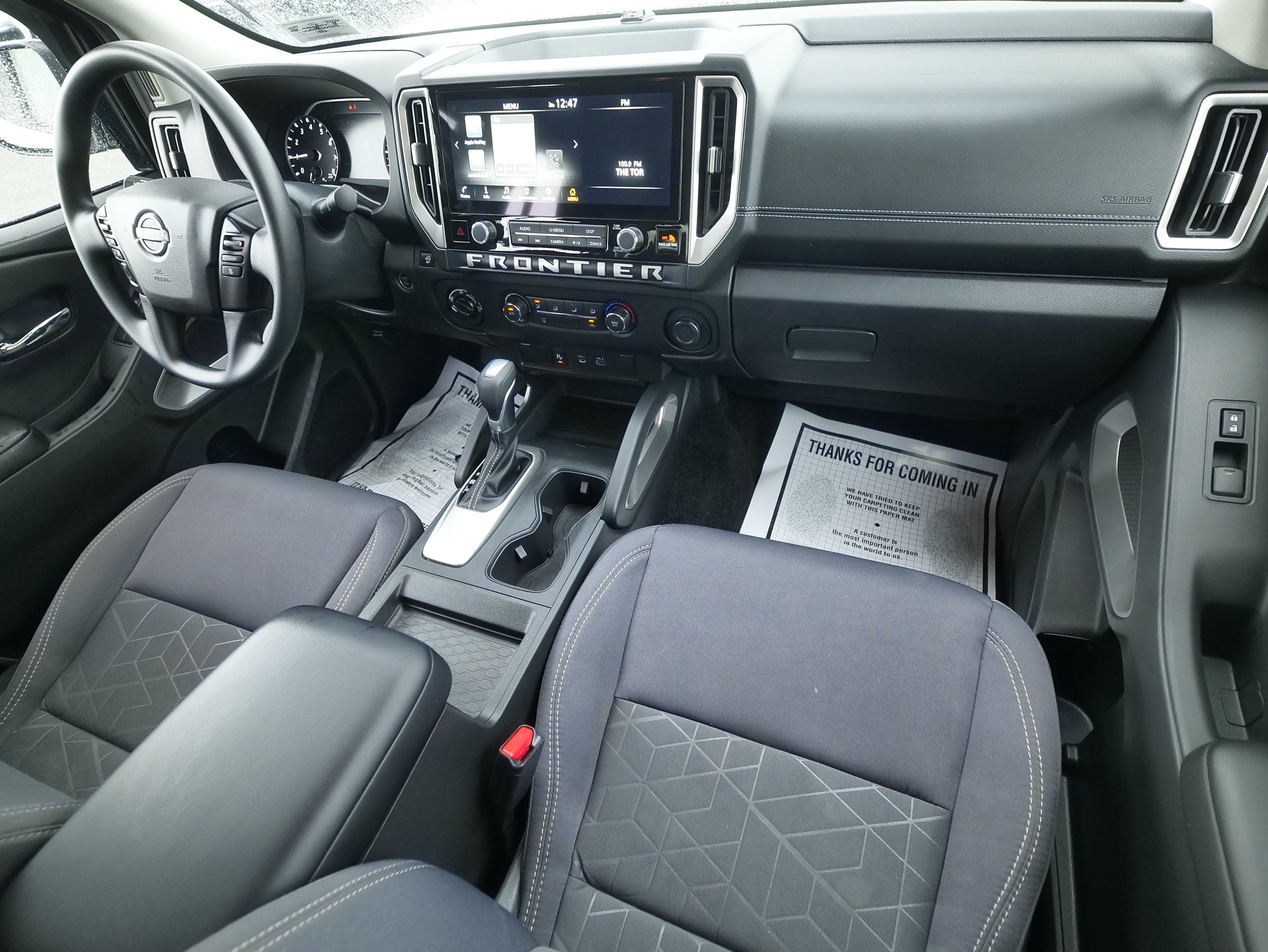 2025 Nissan Frontier SV