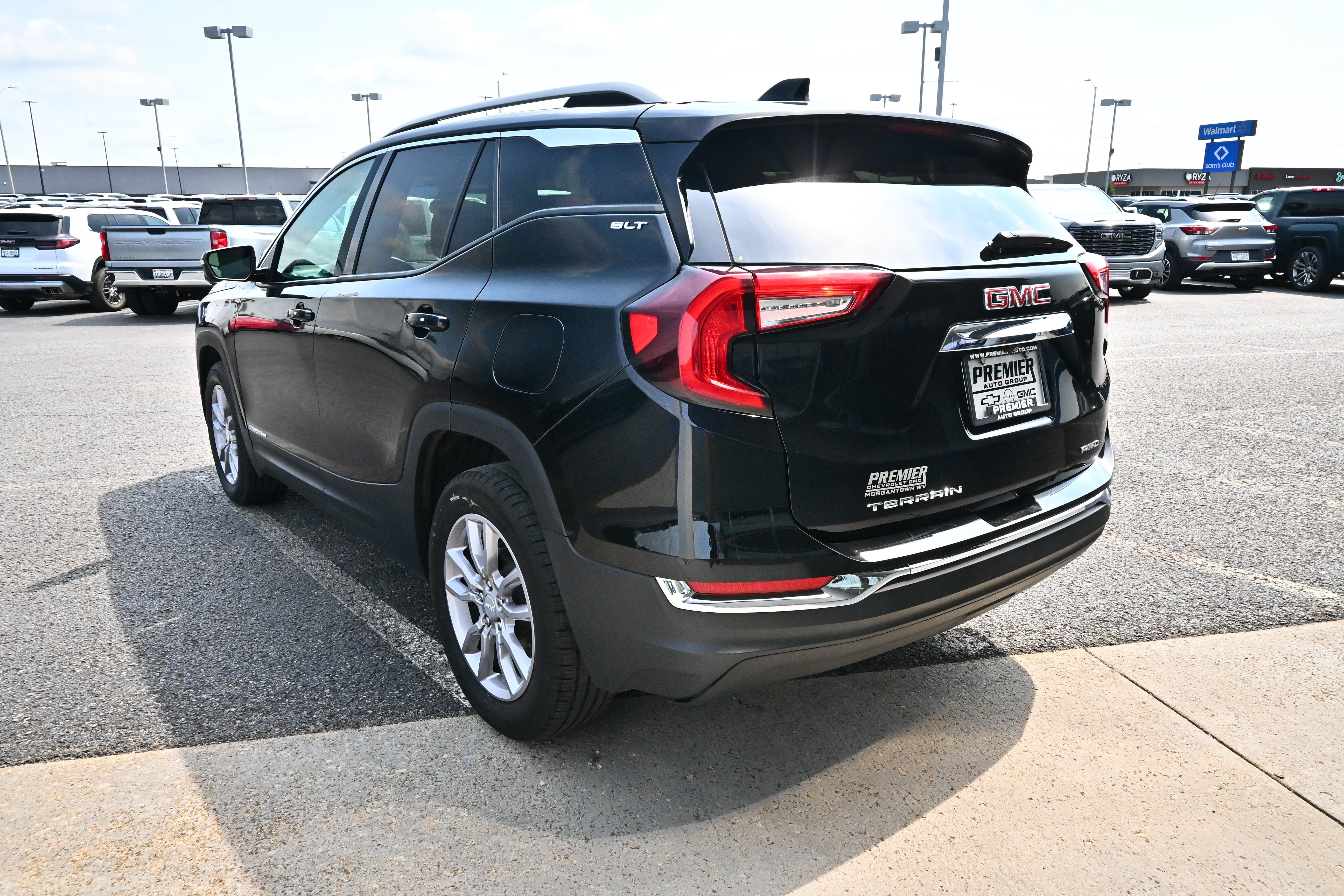2024 GMC Terrain SLT