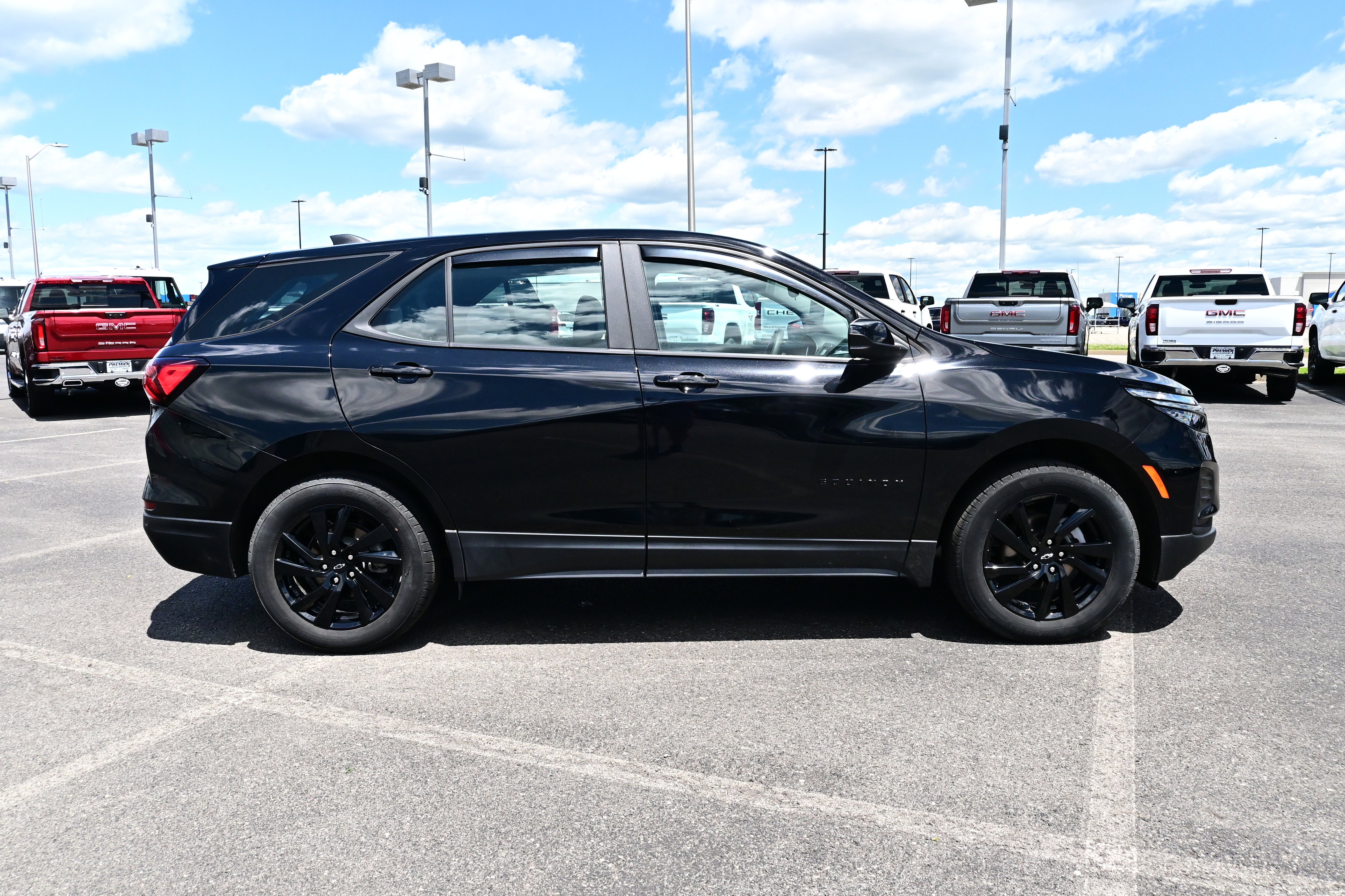 2023 Chevrolet Equinox LS