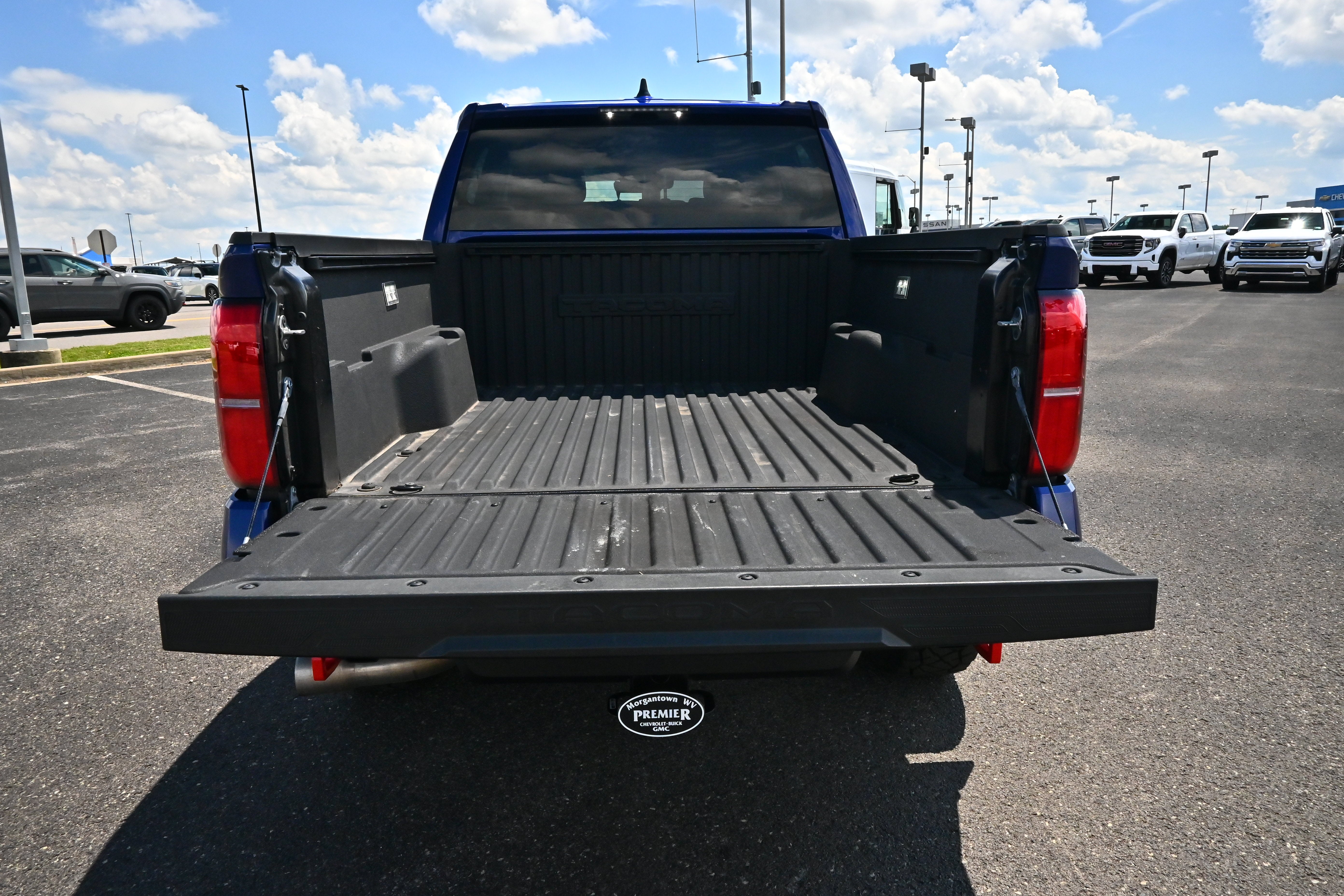 2025 Toyota Tacoma 4WD SR