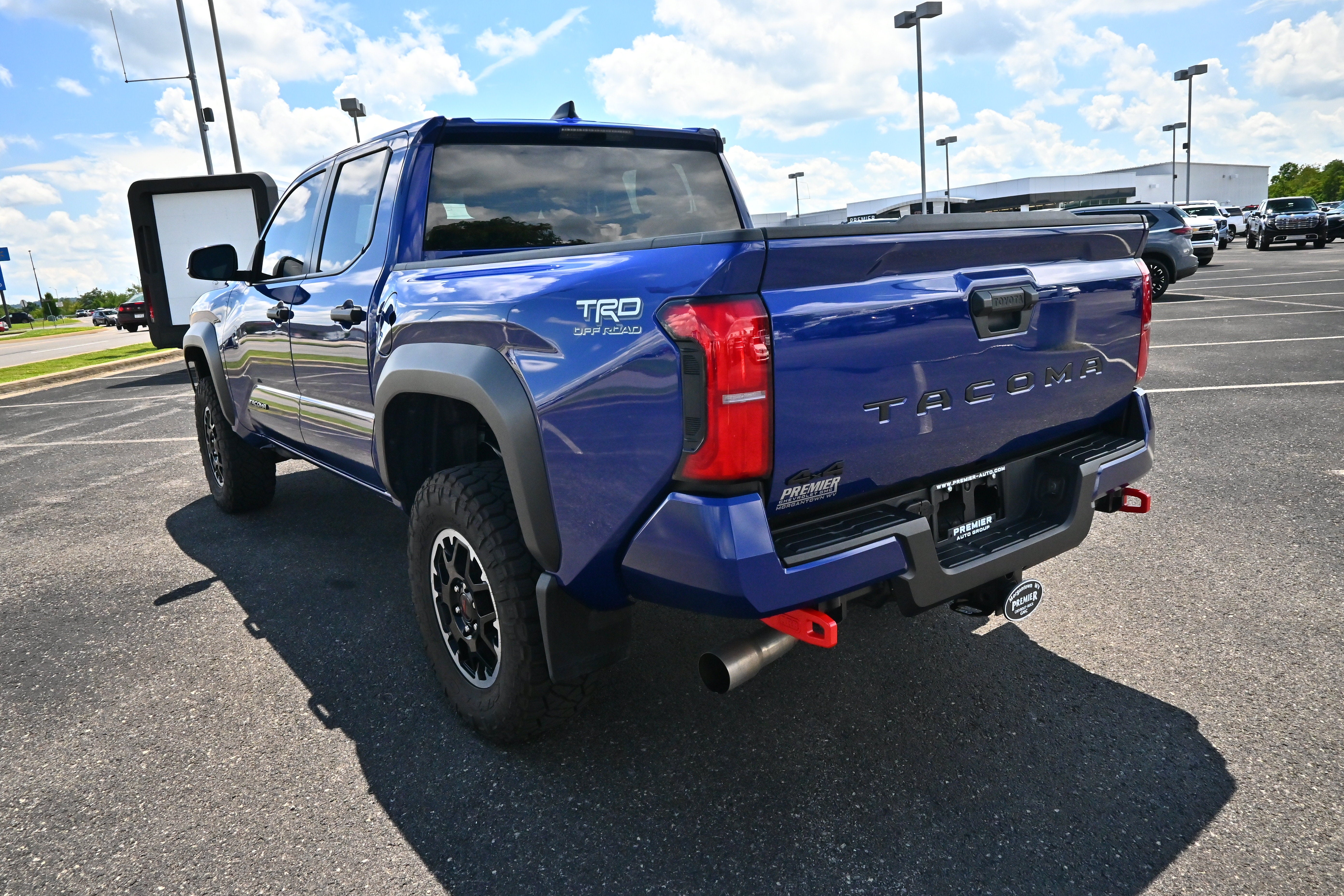 2025 Toyota Tacoma 4WD SR