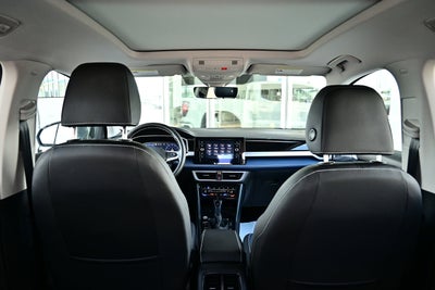 2025 Volkswagen Taos SEL