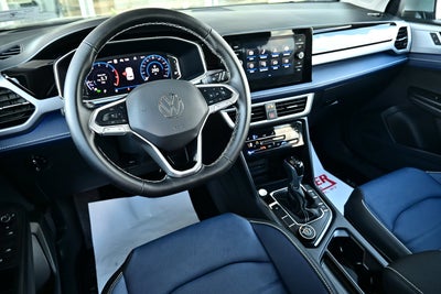 2025 Volkswagen Taos SEL