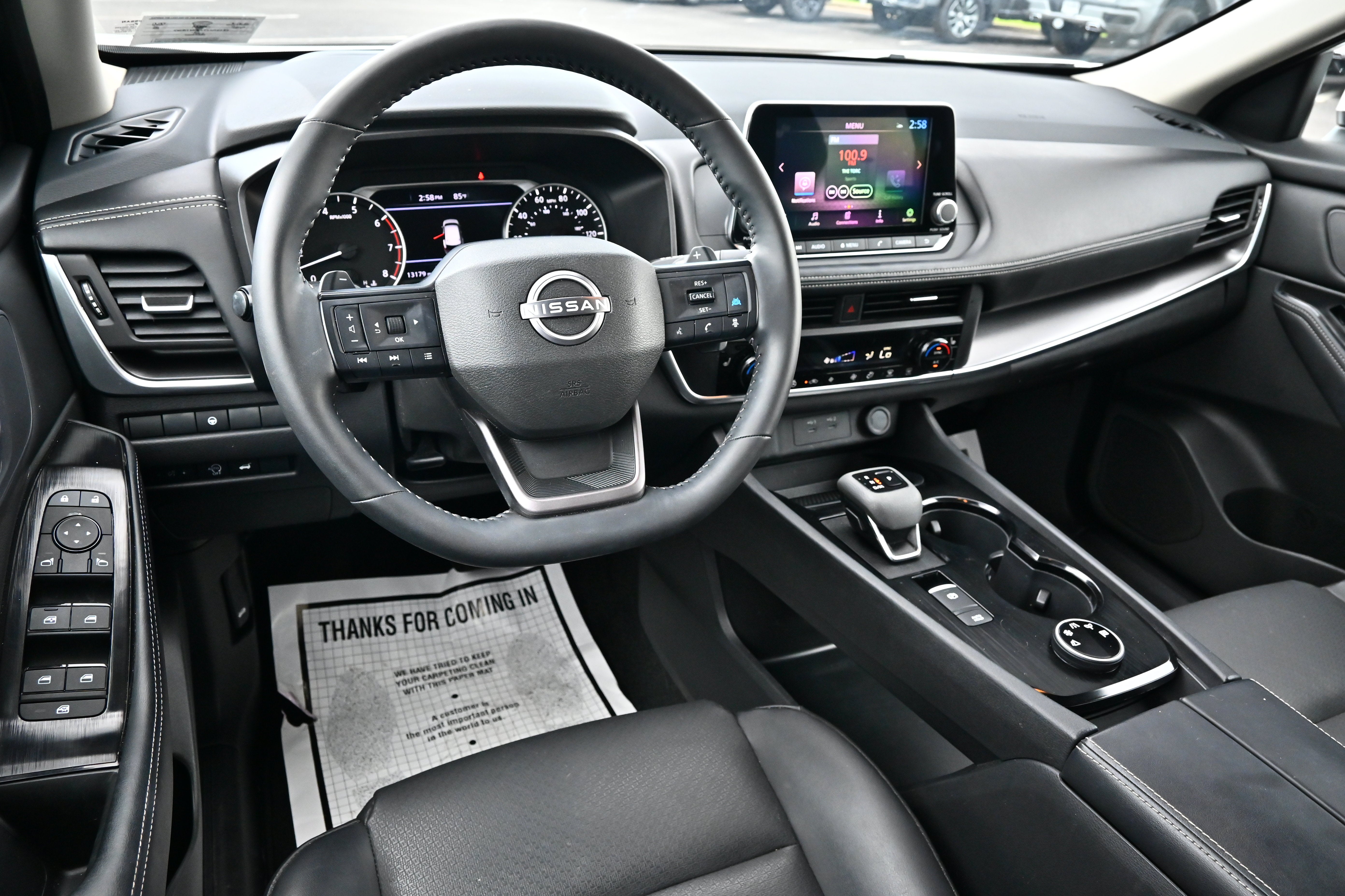 2026 Nissan Rogue SV