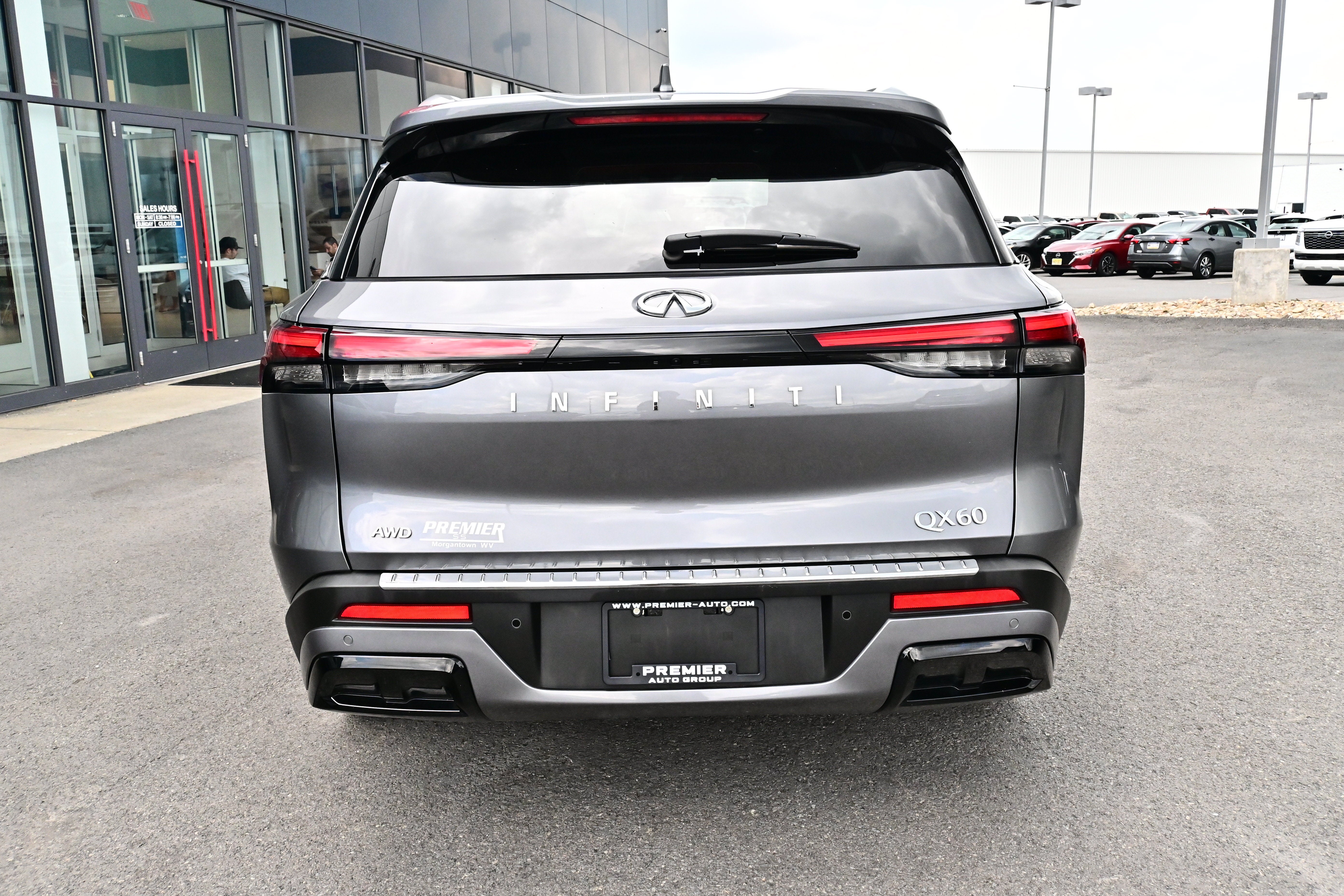 2023 INFINITI QX60 LUXE