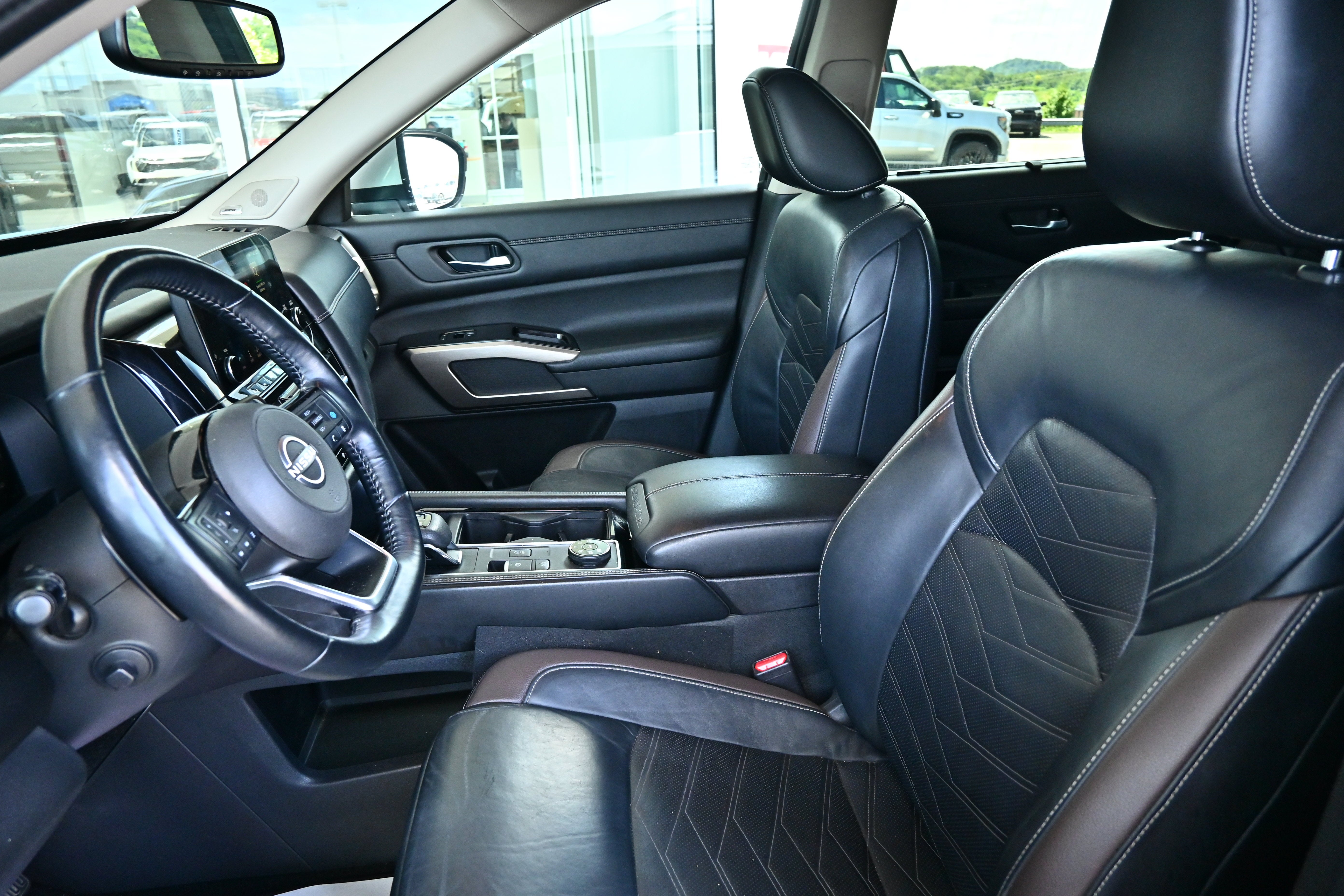 2022 Nissan Pathfinder Platinum