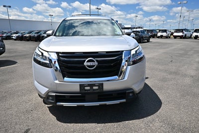 2022 Nissan Pathfinder Platinum